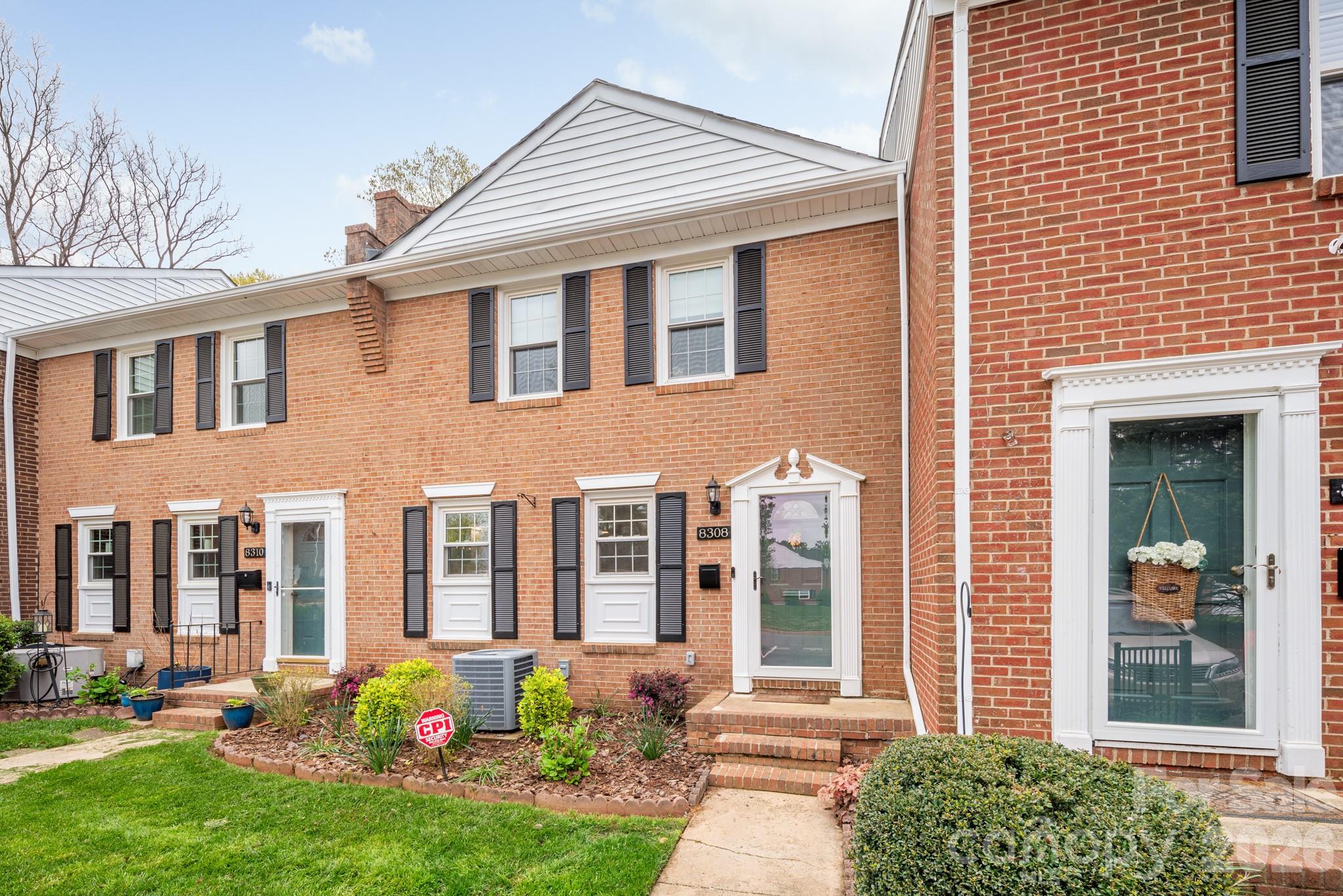 8308 Knights Bridge Road — photo
