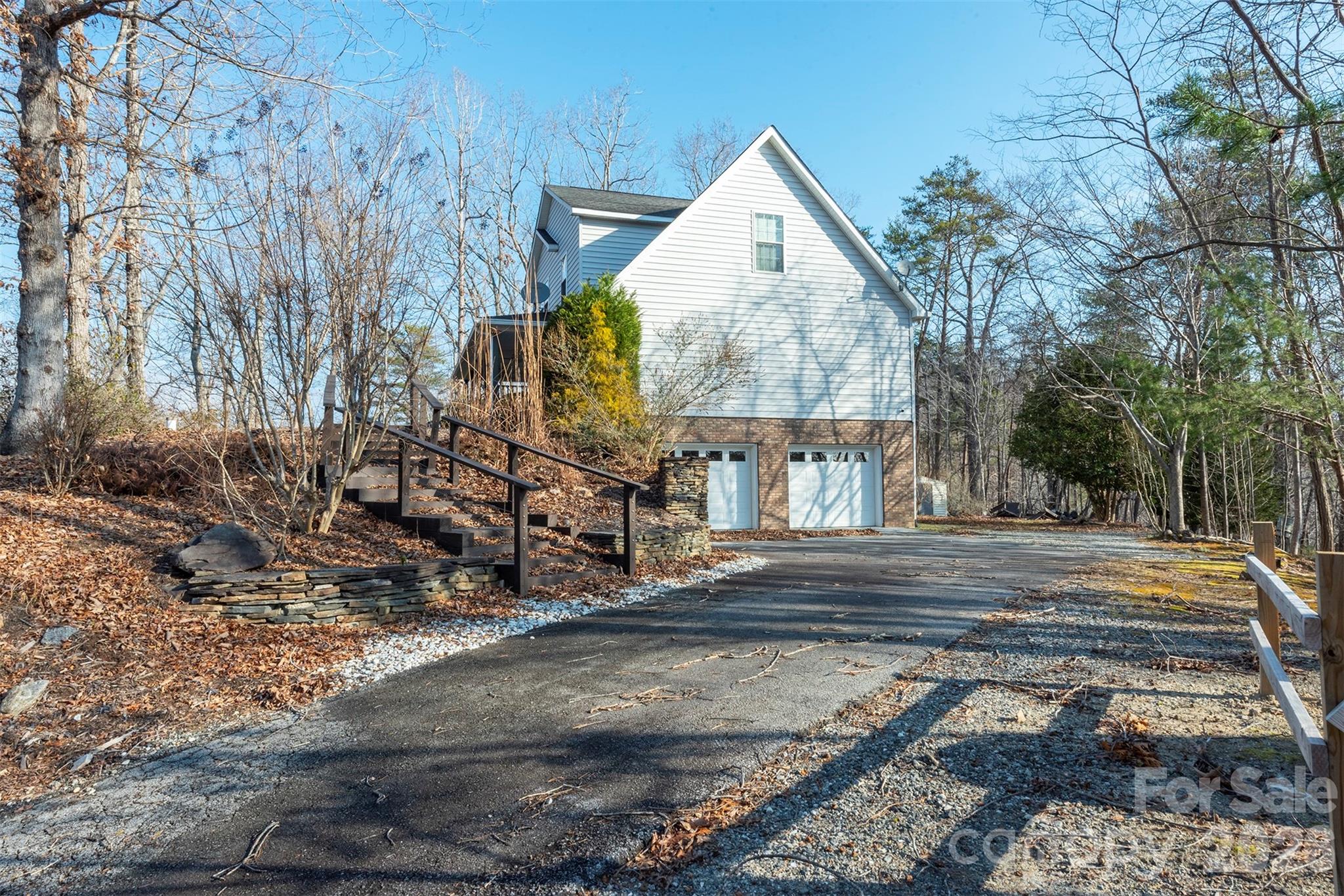192 Buzzards Place — photo