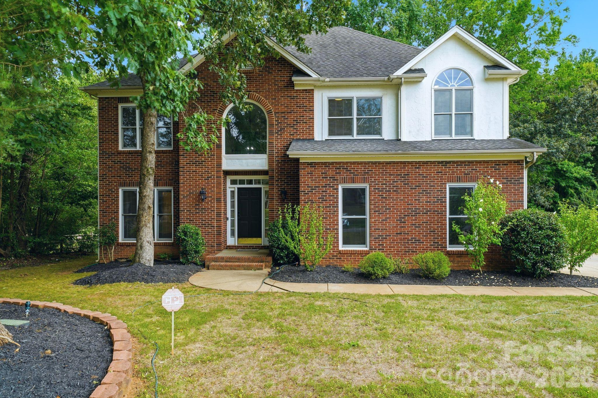5305 Ravenglass Court — photo