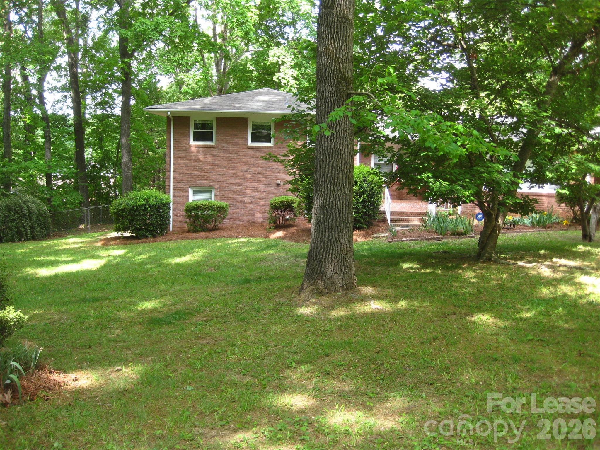 3100 Greenwood Park Circle — photo