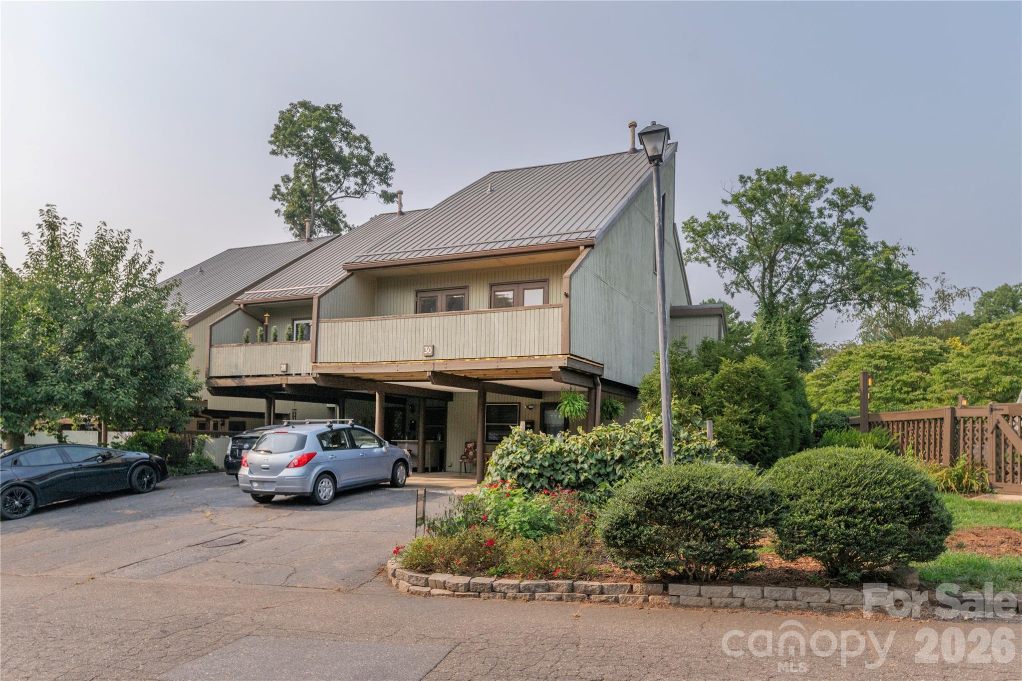 30 Maple Ridge Lane — photo