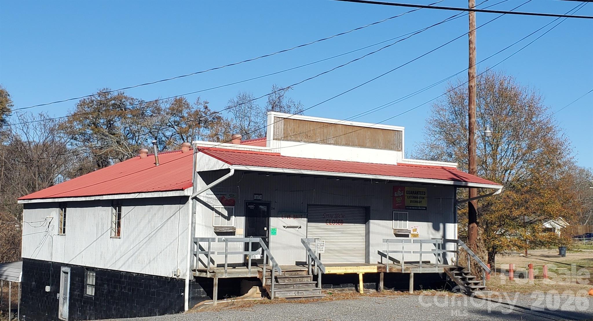 214 E Trade Street — photo