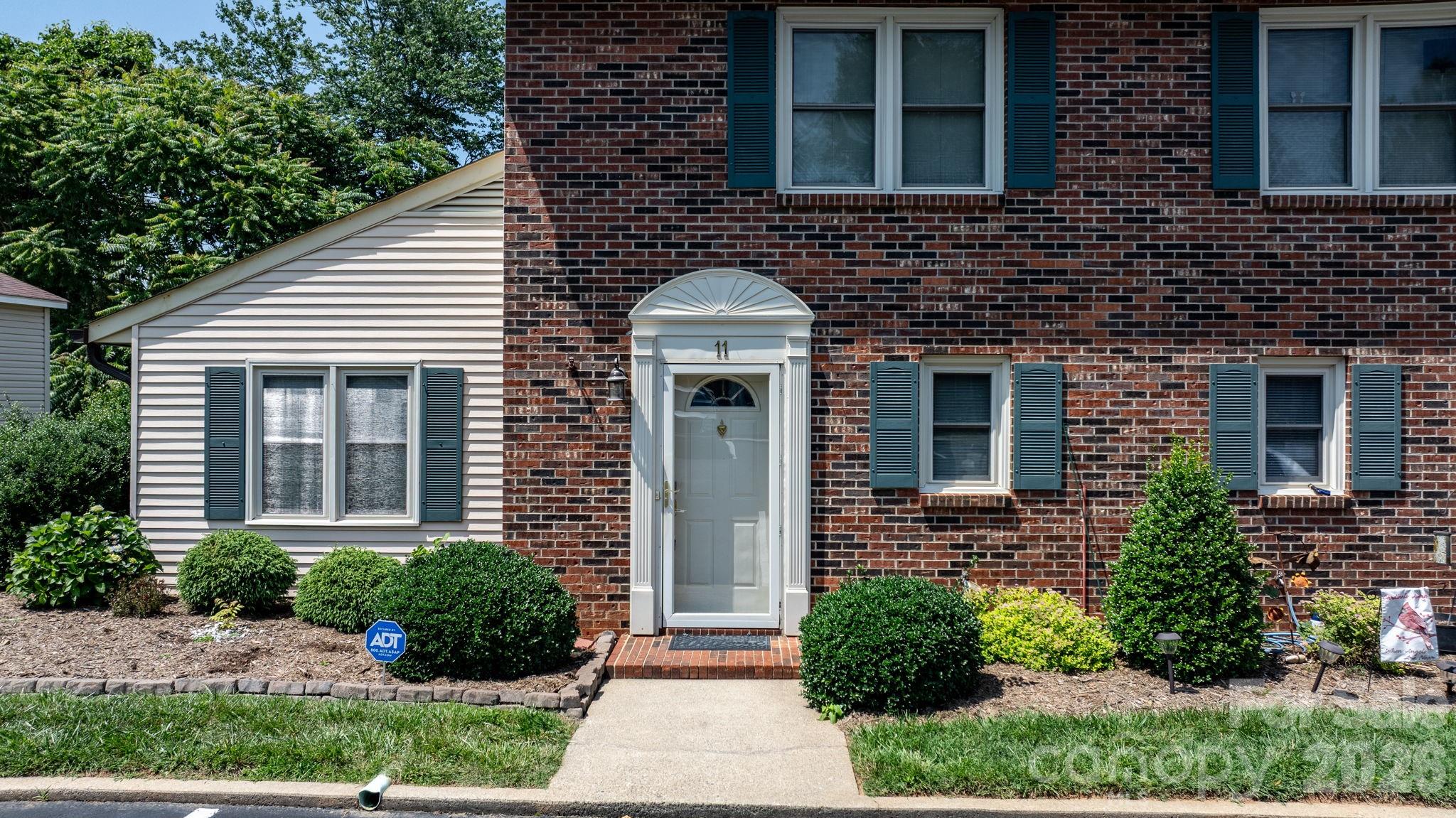 1330 5th Street NE 11 — photo
