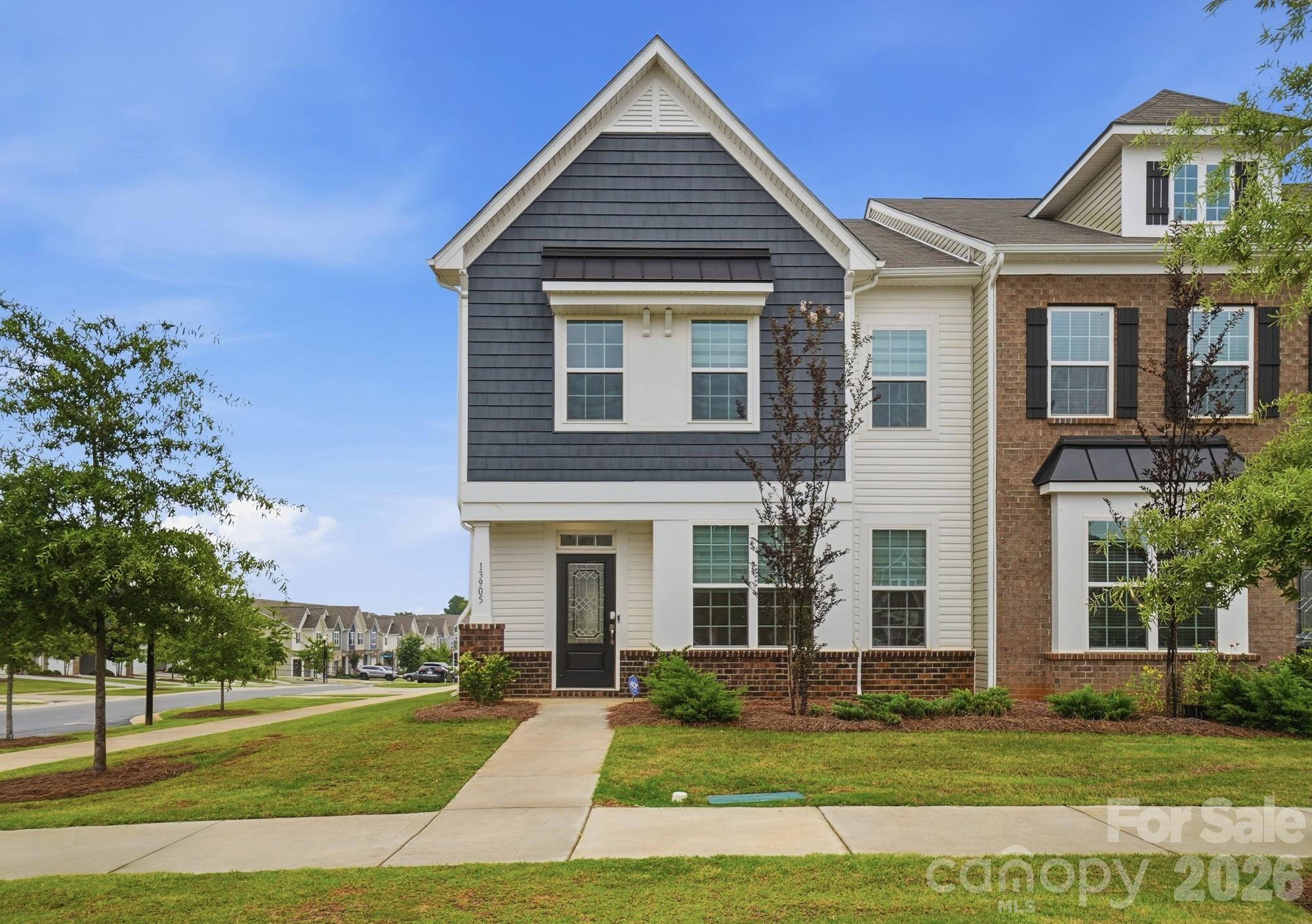 13905 Castle Nook Drive — photo