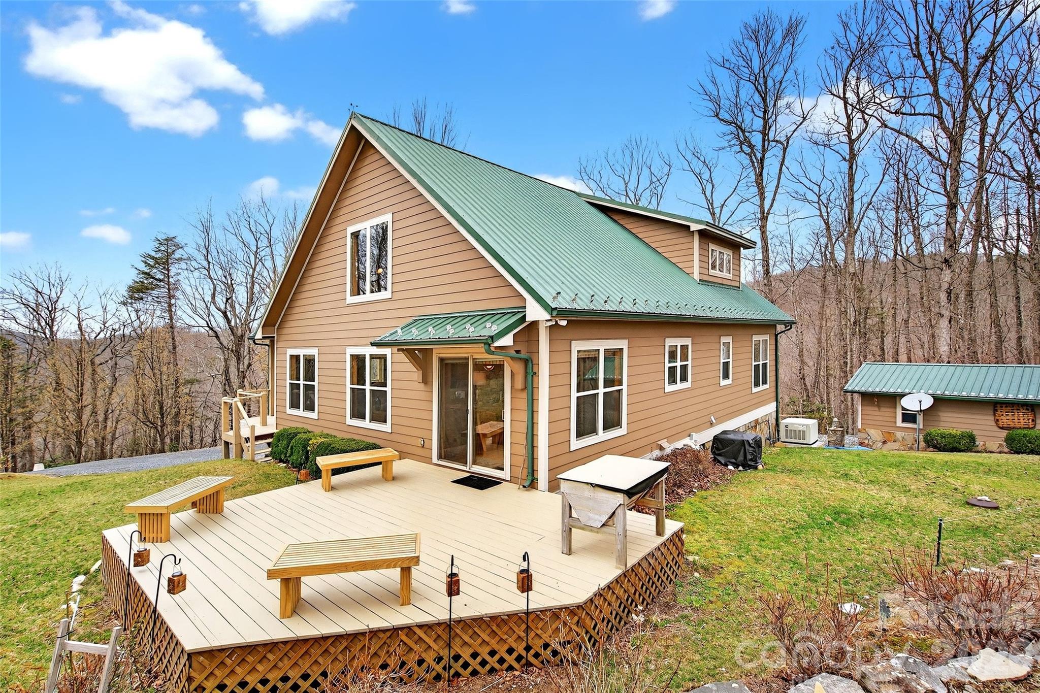 600 Sassafras Drive — photo