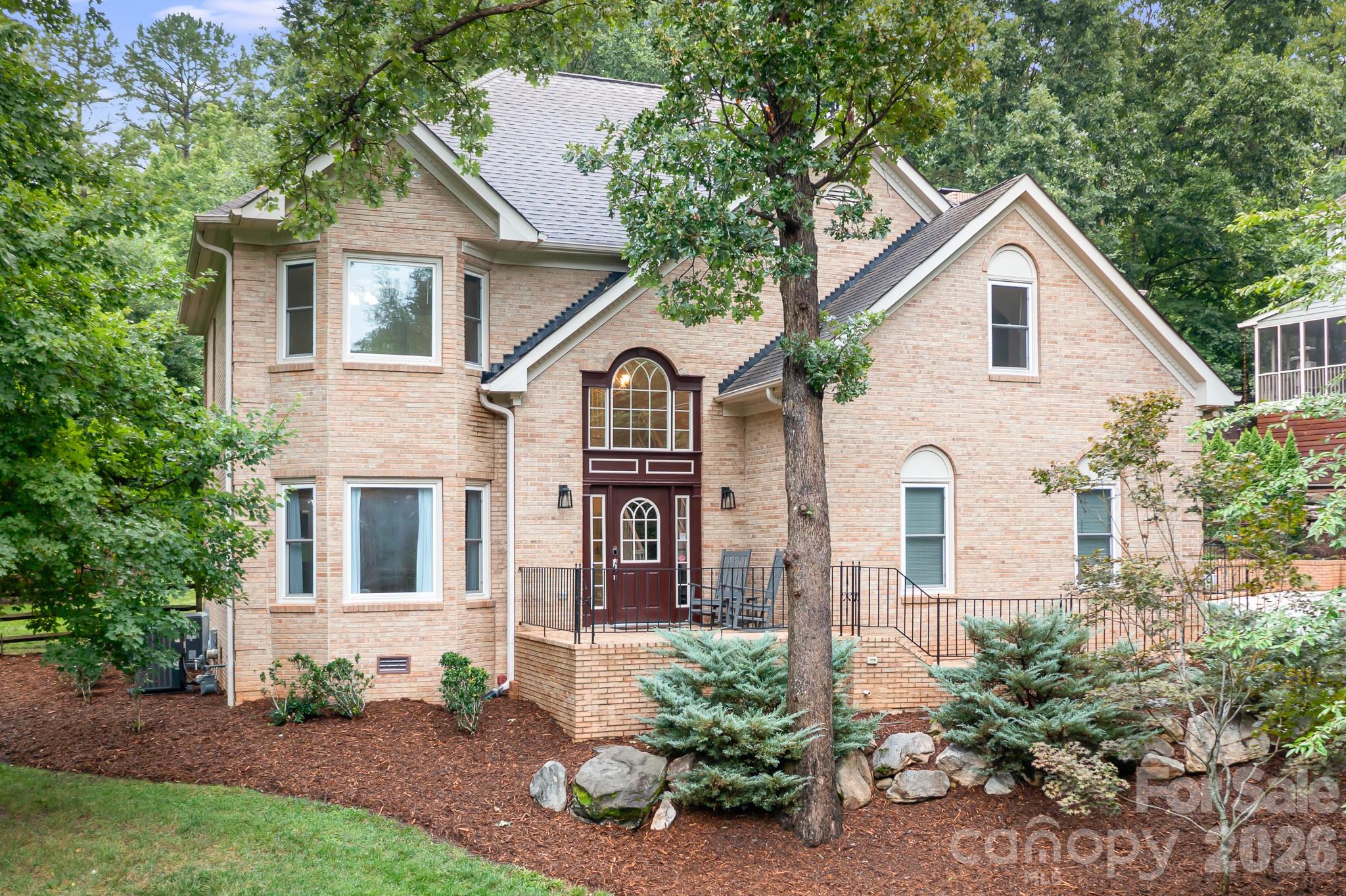 7048 Mariners Court — photo