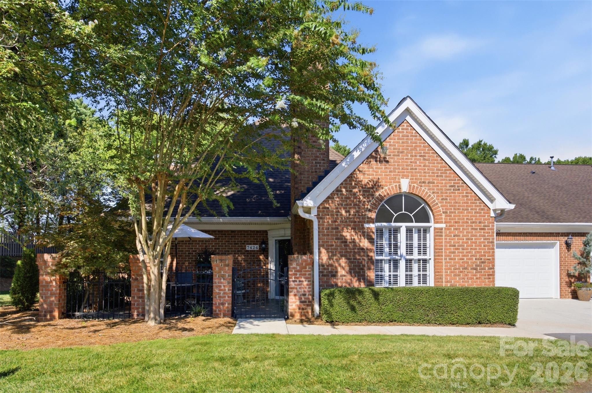 7424 Hurstbourne Green Drive — photo