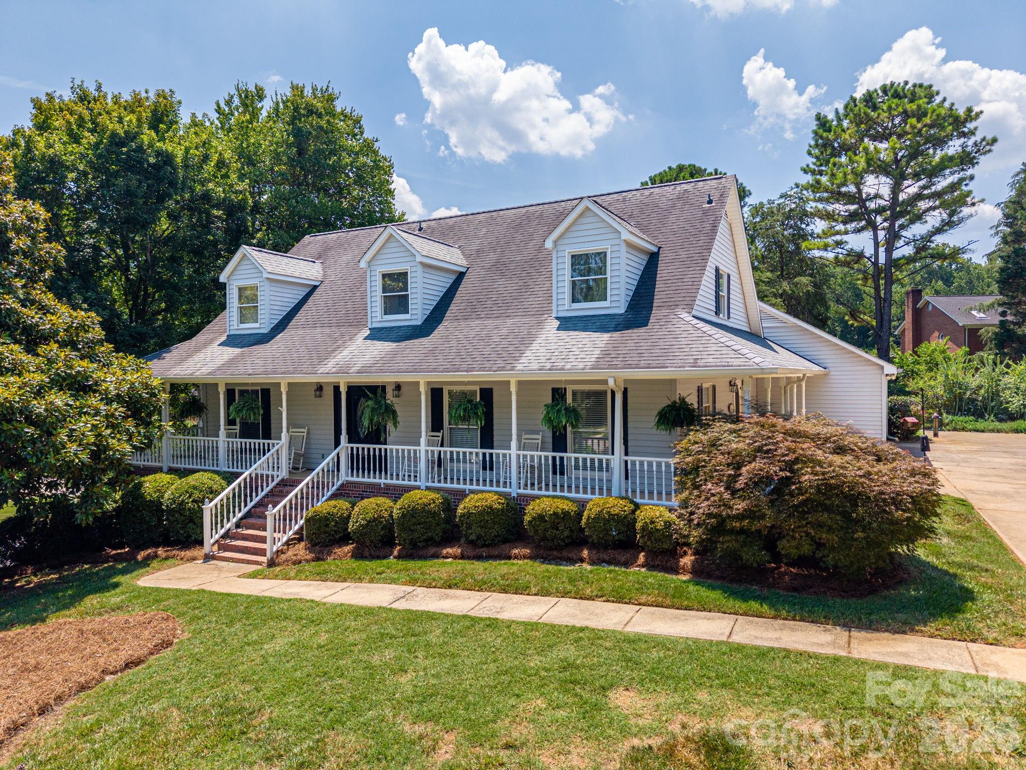 2723 Steeplechase Road — photo