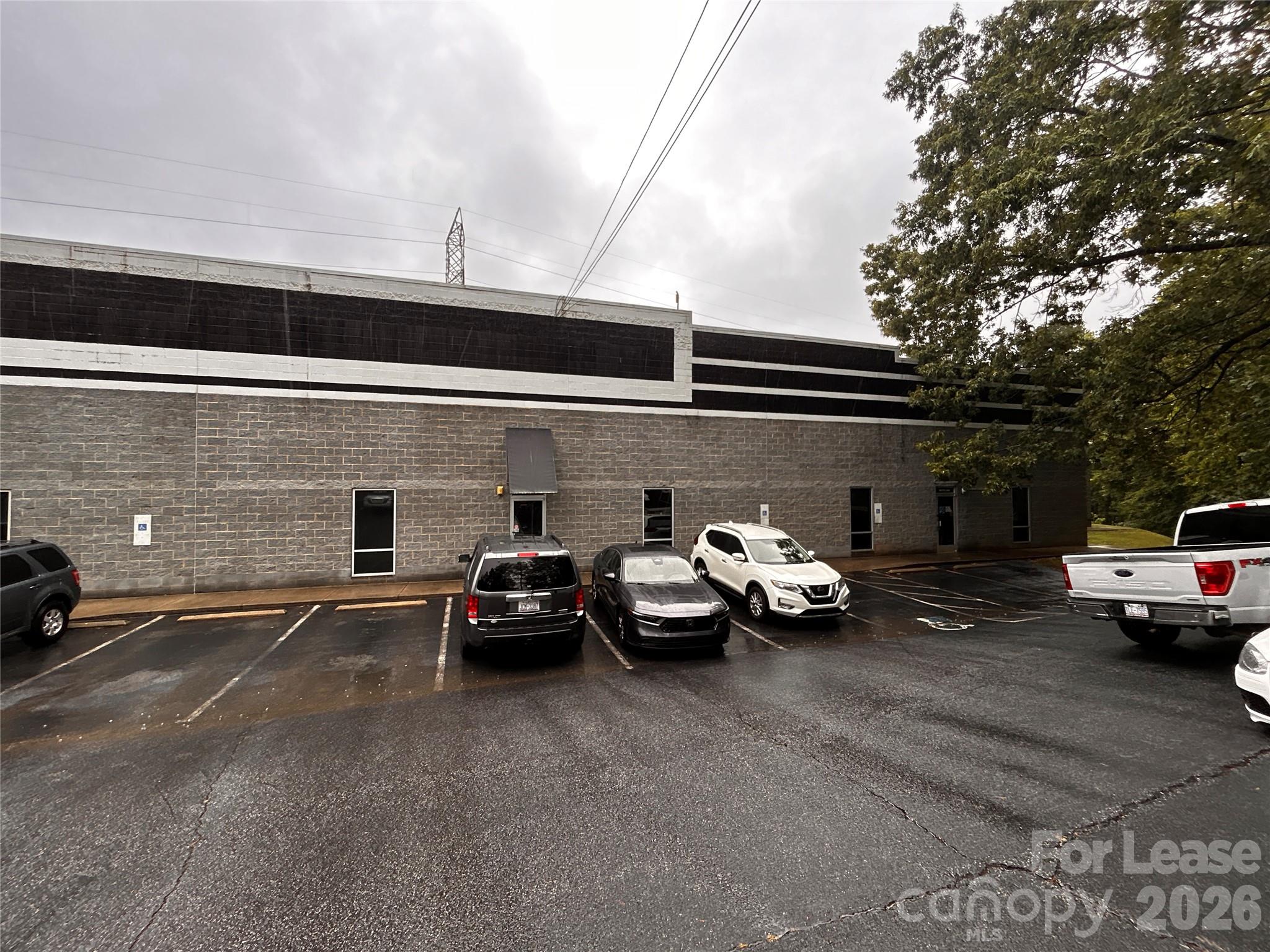 128 Commercial Drive 200 — photo