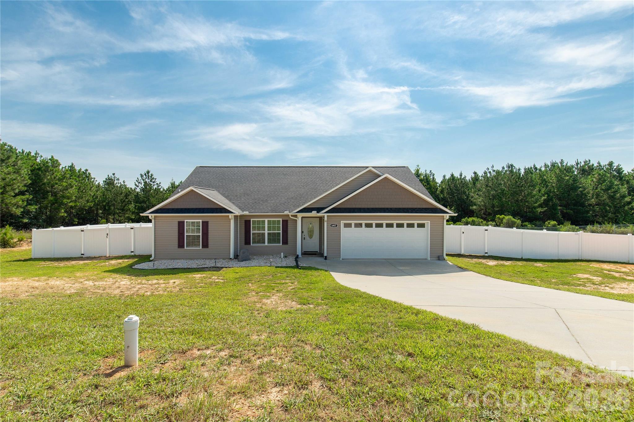 6407 Hunting Creek Road — photo