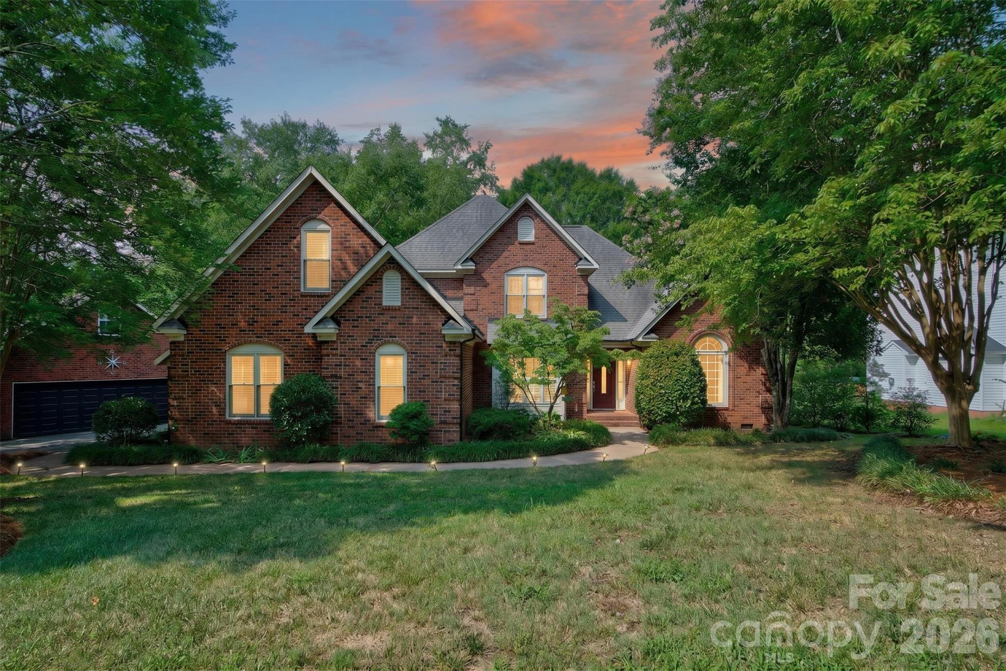 5301 Woodridge Drive — photo