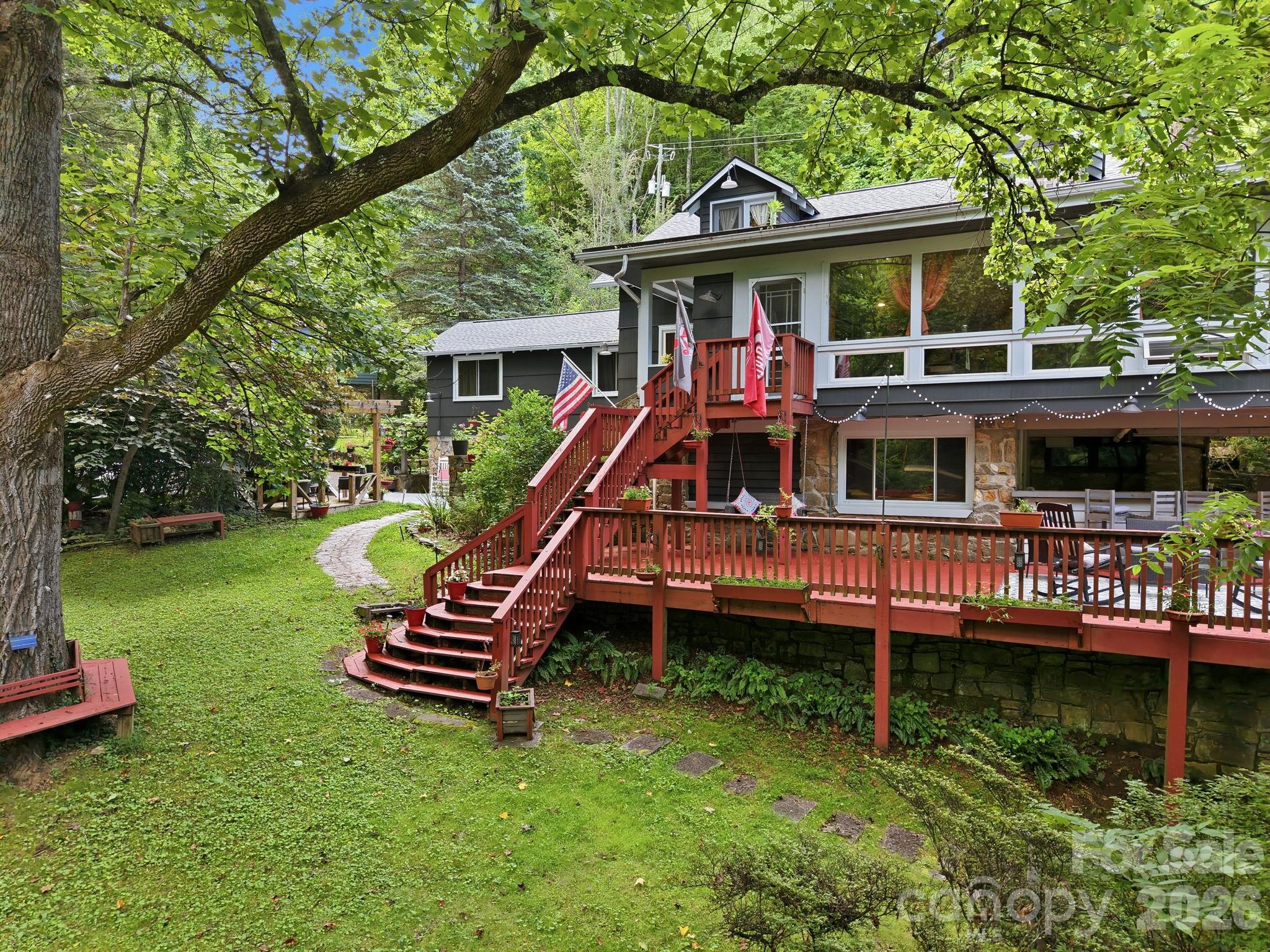 146 Chestnut Walk Drive — photo