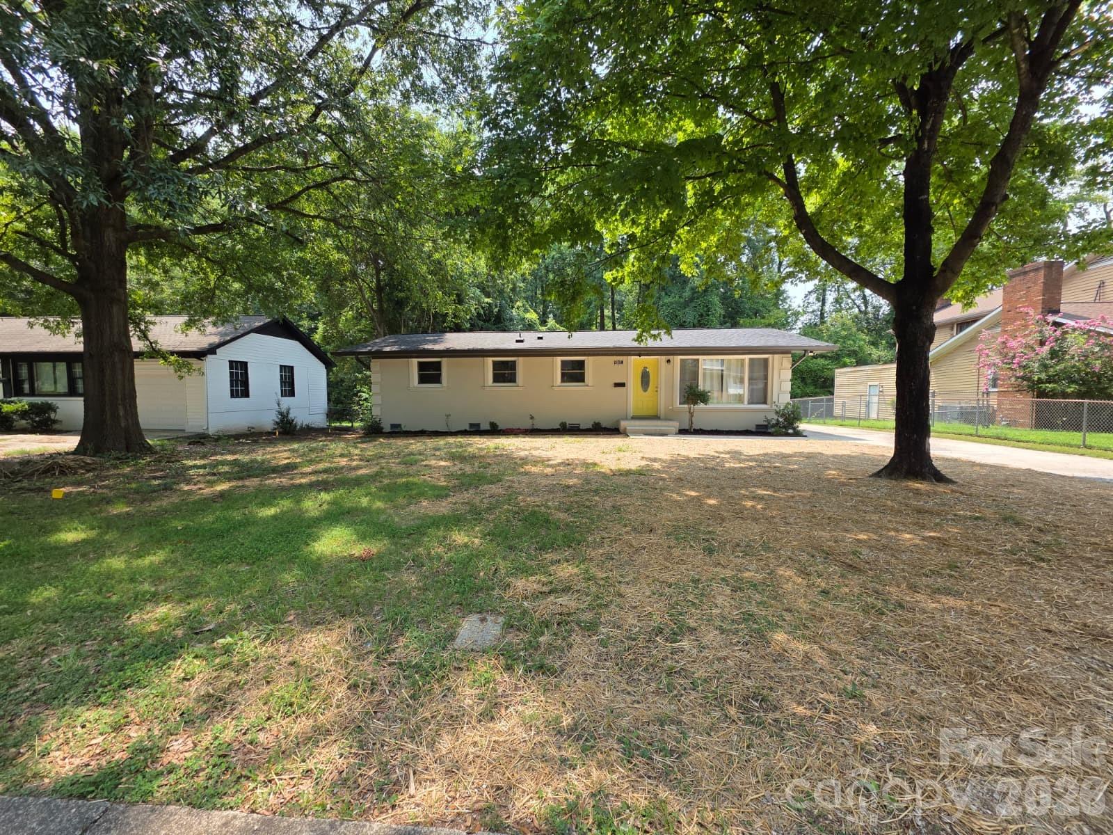1501 Vancouver Drive — photo