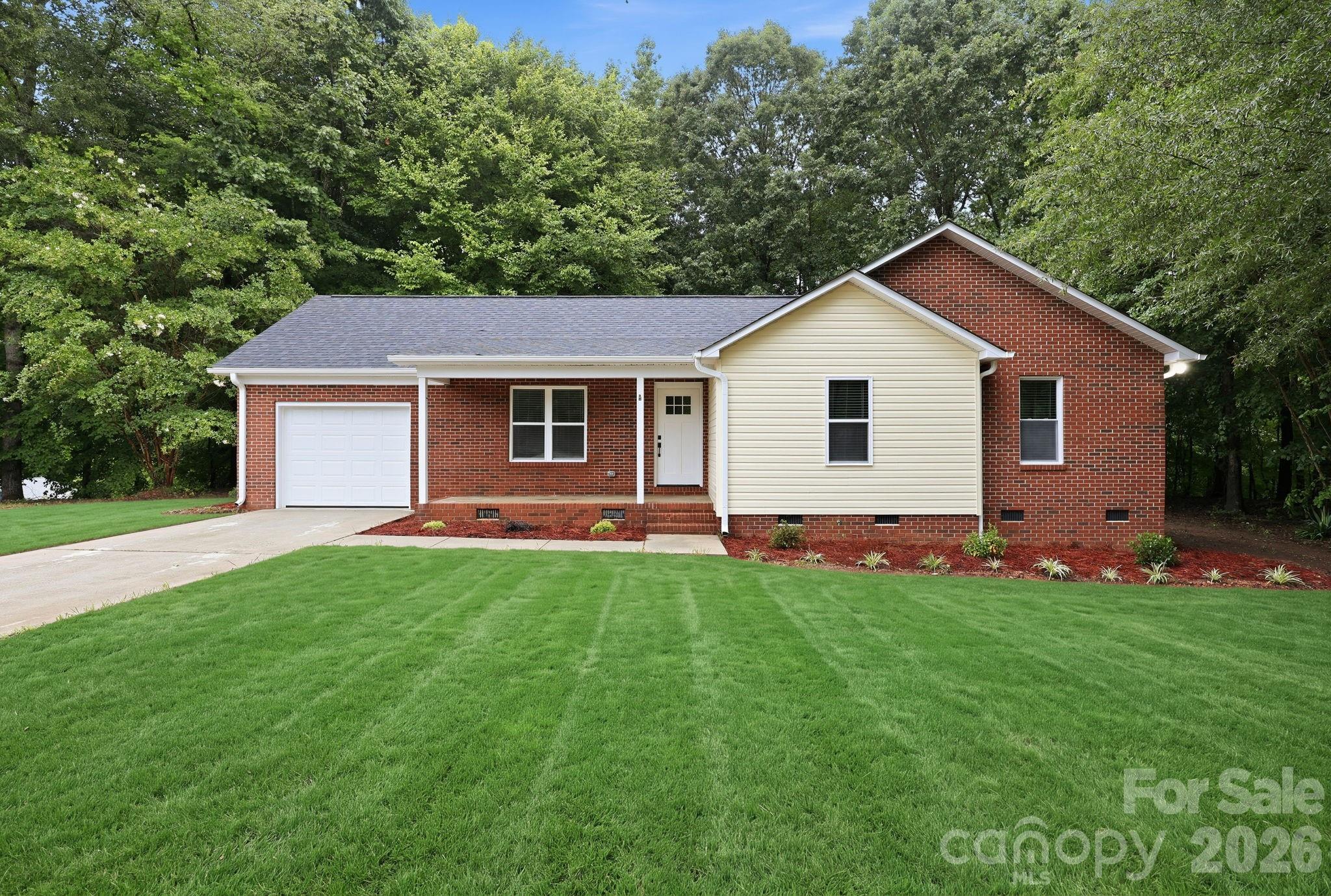160 Birchwood Drive — photo