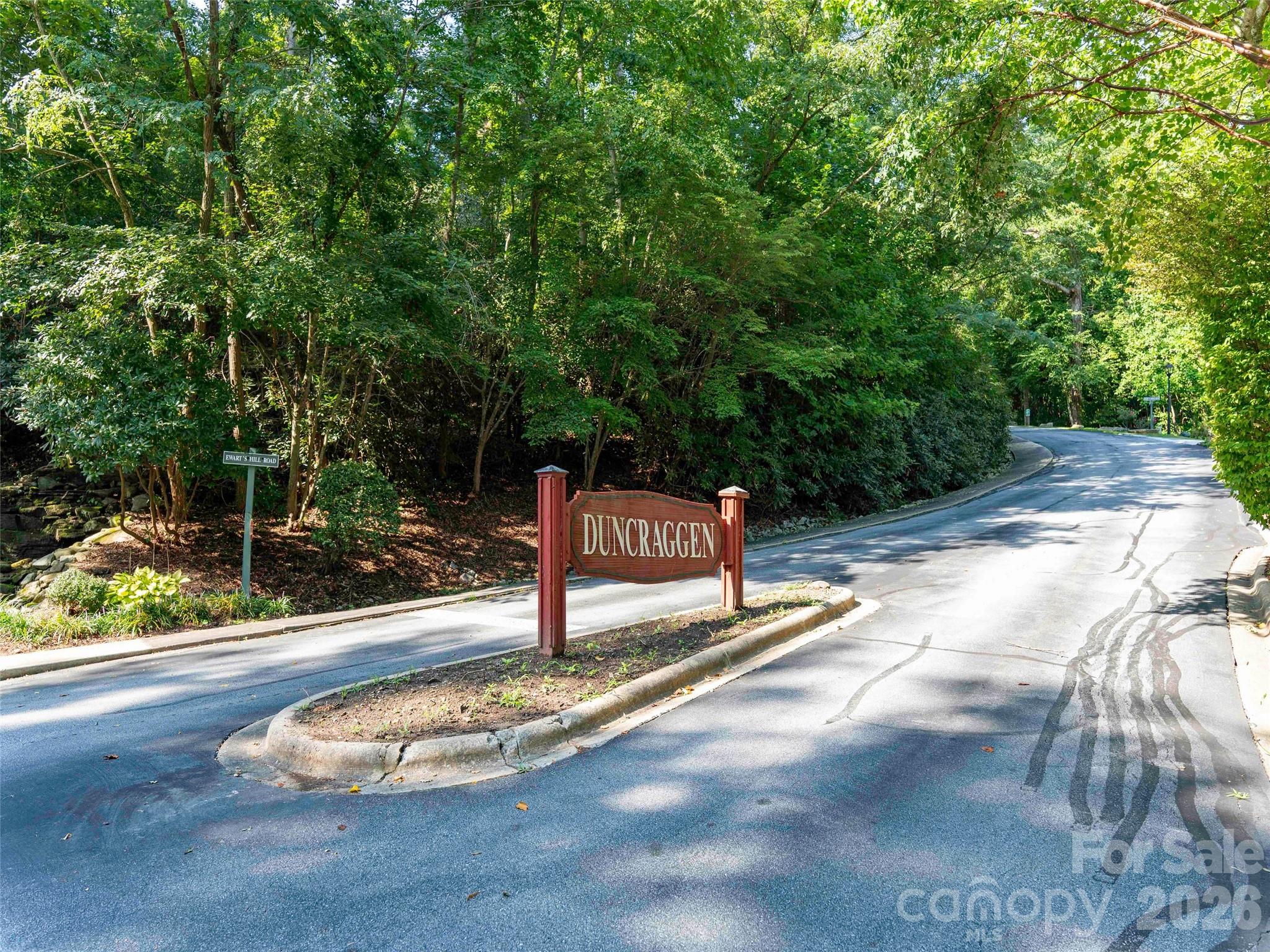 305 Ewarts Hill Road — photo