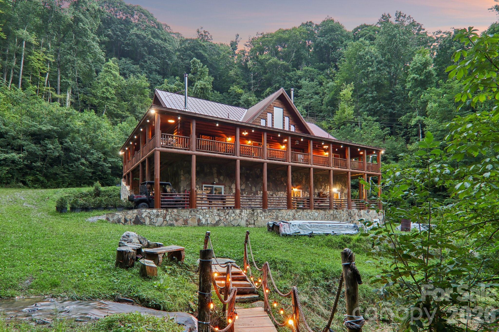 4501 Cove Creek Road — photo