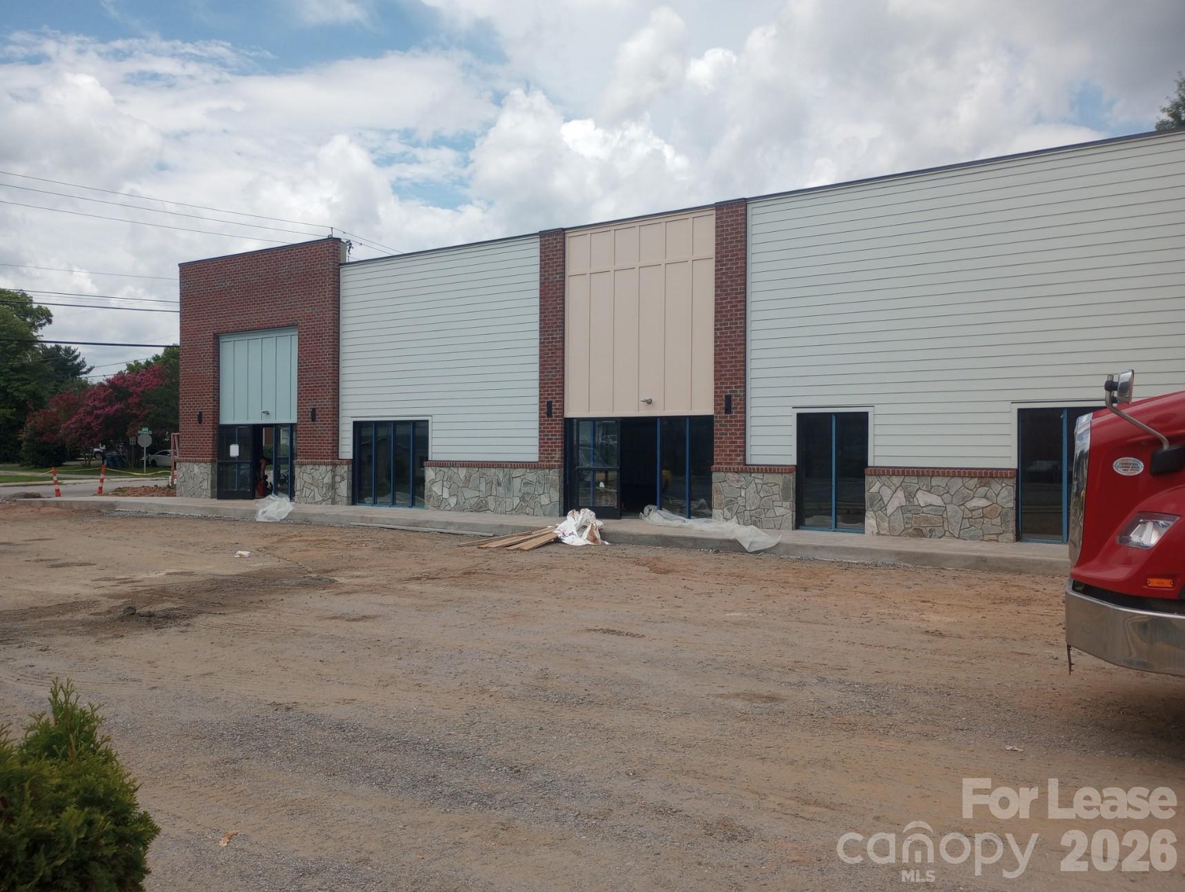 635 Broadway Street — photo