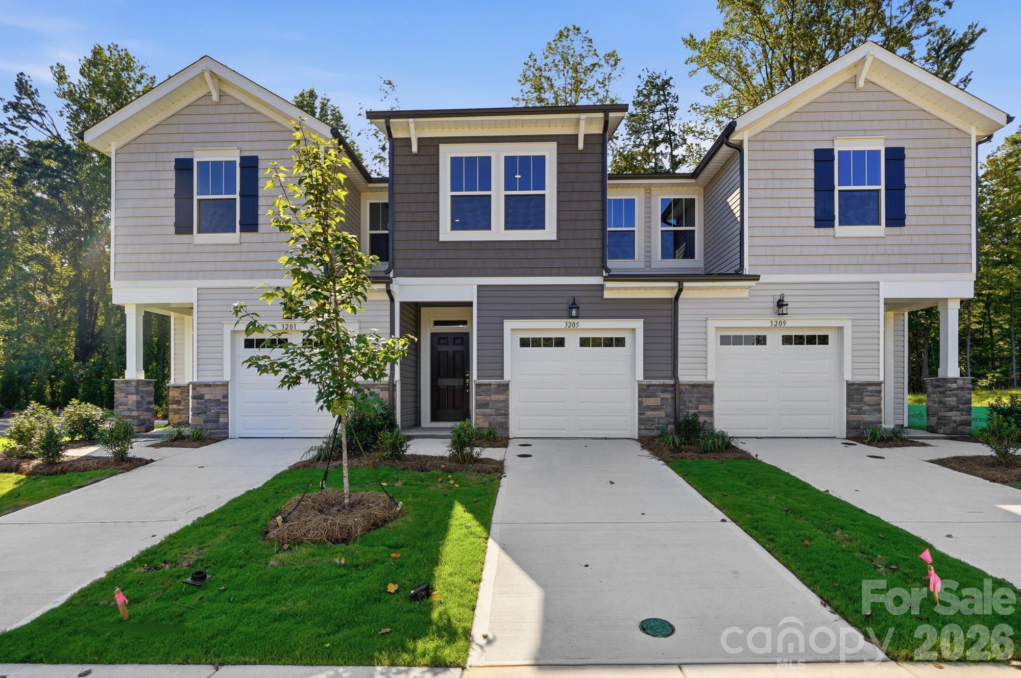 3205 Meadow Knoll Drive — photo
