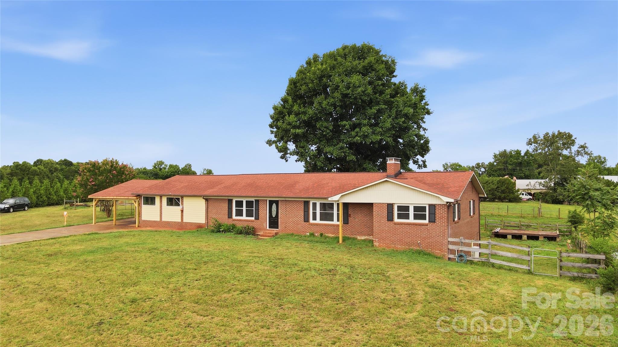 3881 Summerow Road — photo