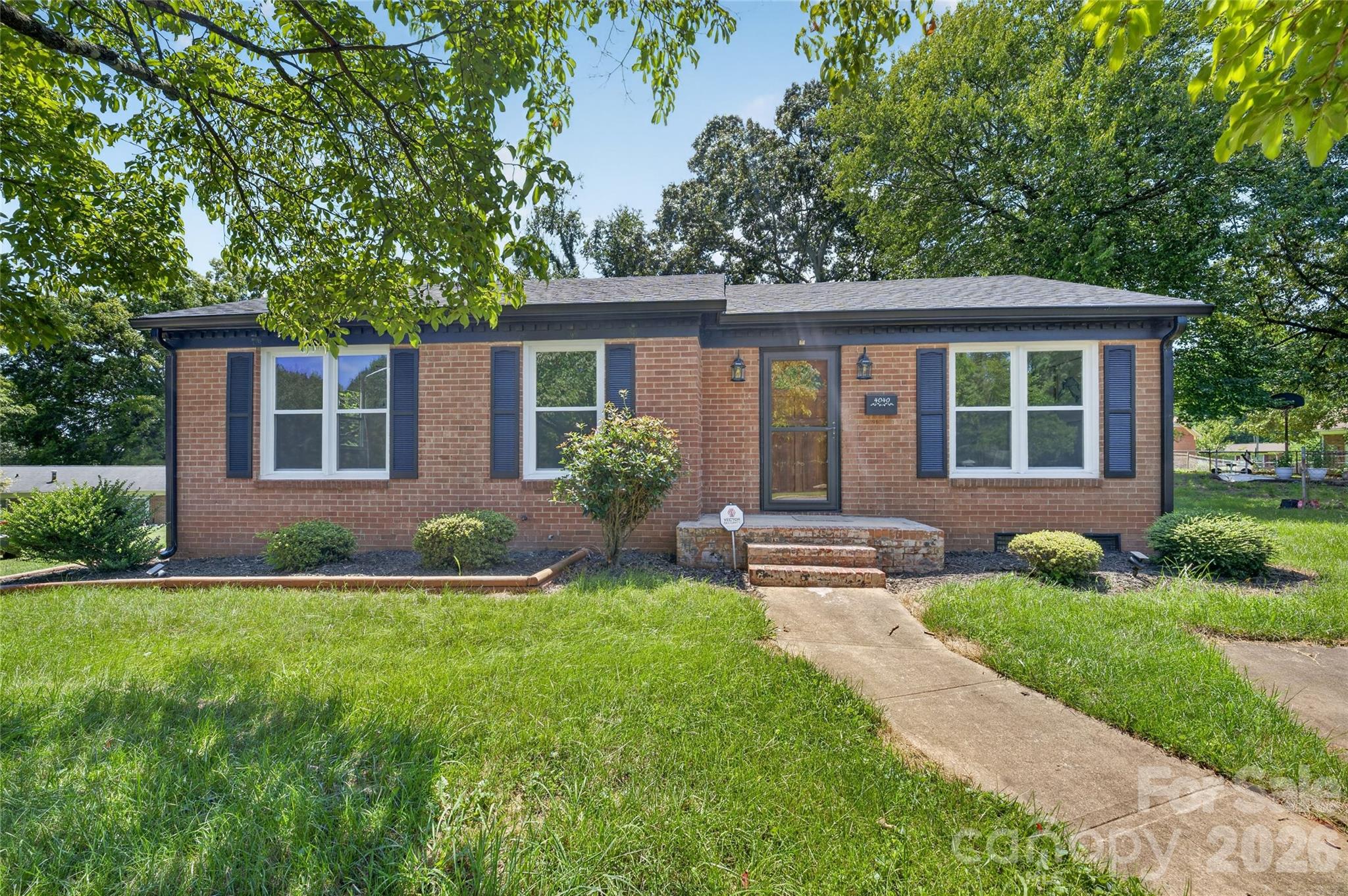 4040 Burnham Court — photo