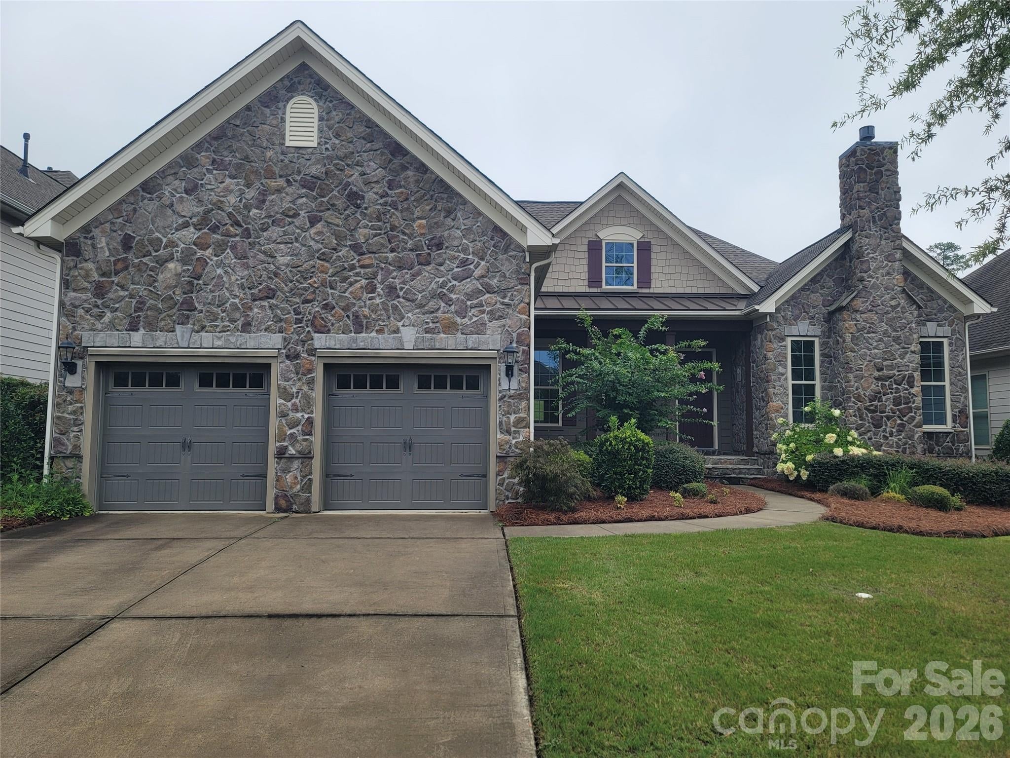 14920 High Bluff Court — photo