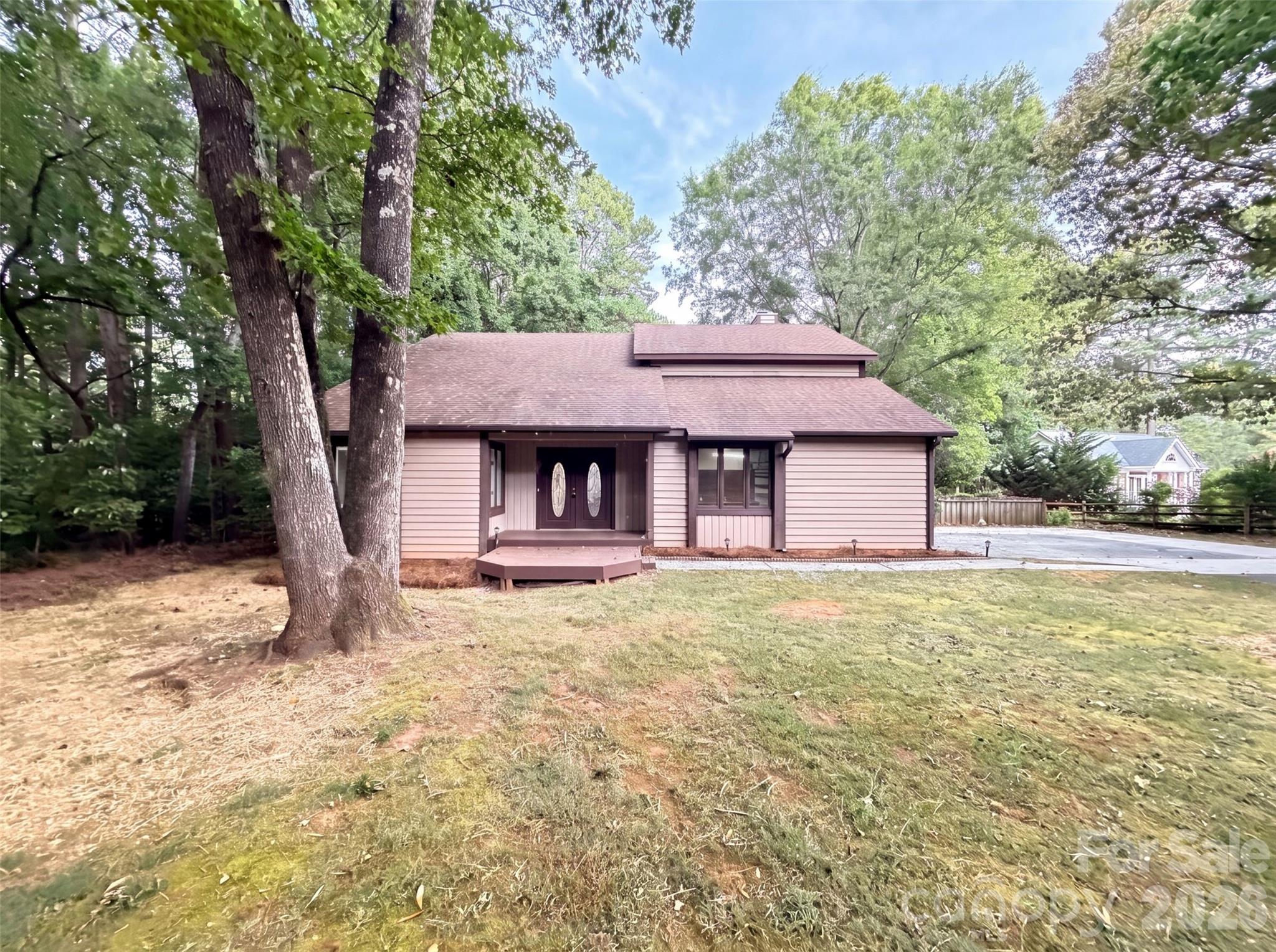 608 Amanda Drive — photo