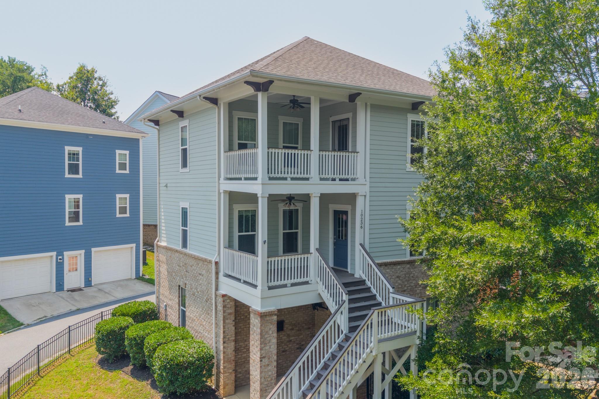 10236 Vanguard Parkway — photo