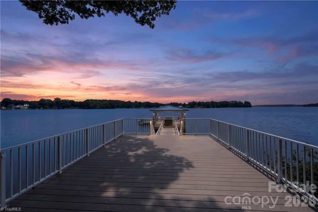 144 Riverside Court — photo