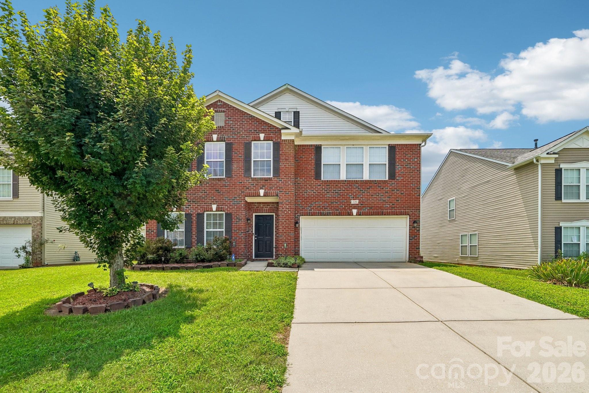 226 Elaine Court — photo