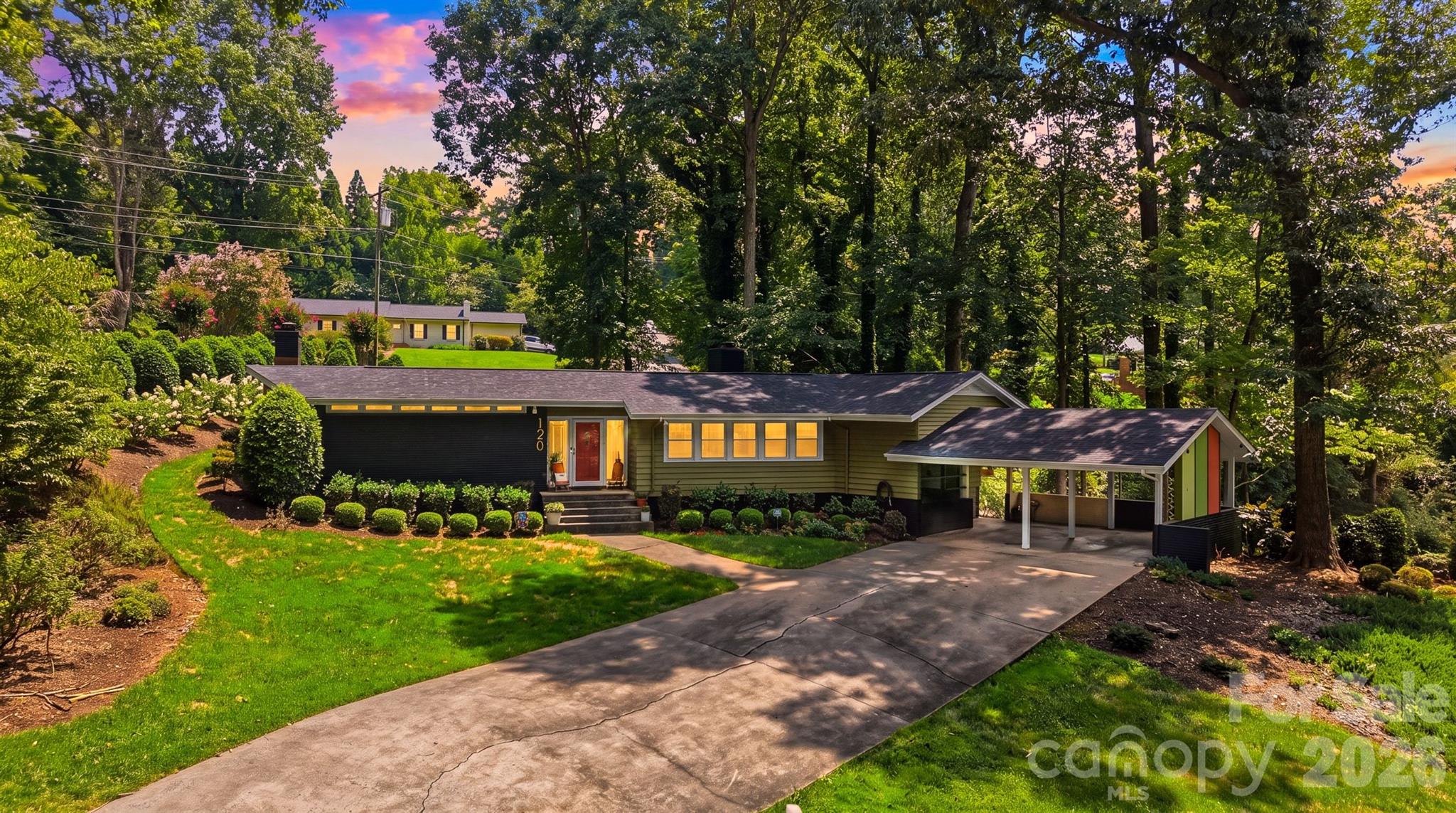 120 Woodland Drive — photo