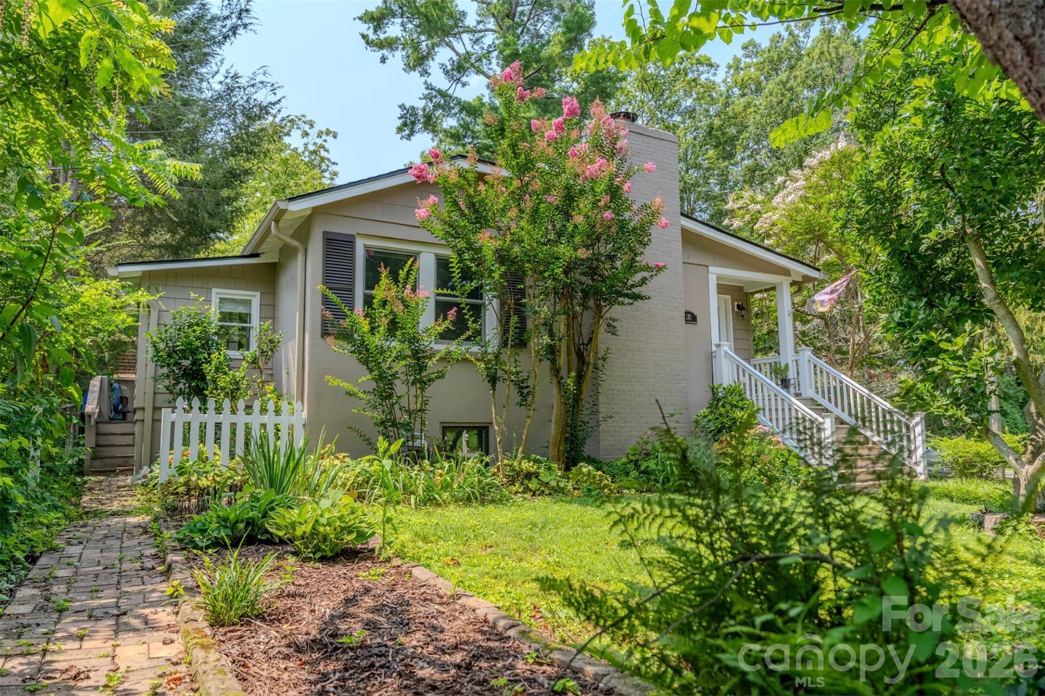 261 Forest Hill Drive — photo