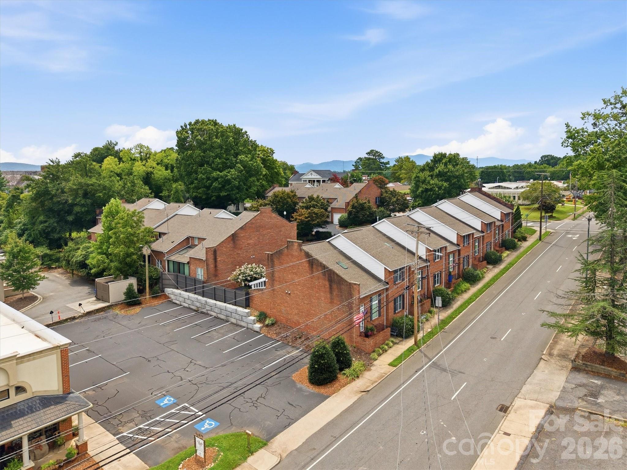 115 W Meeting Street — photo