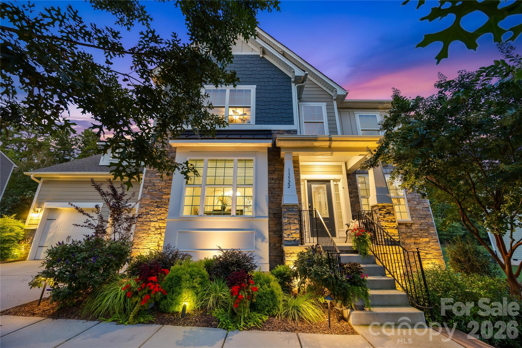 13522 Hyperion Hills Lane — photo