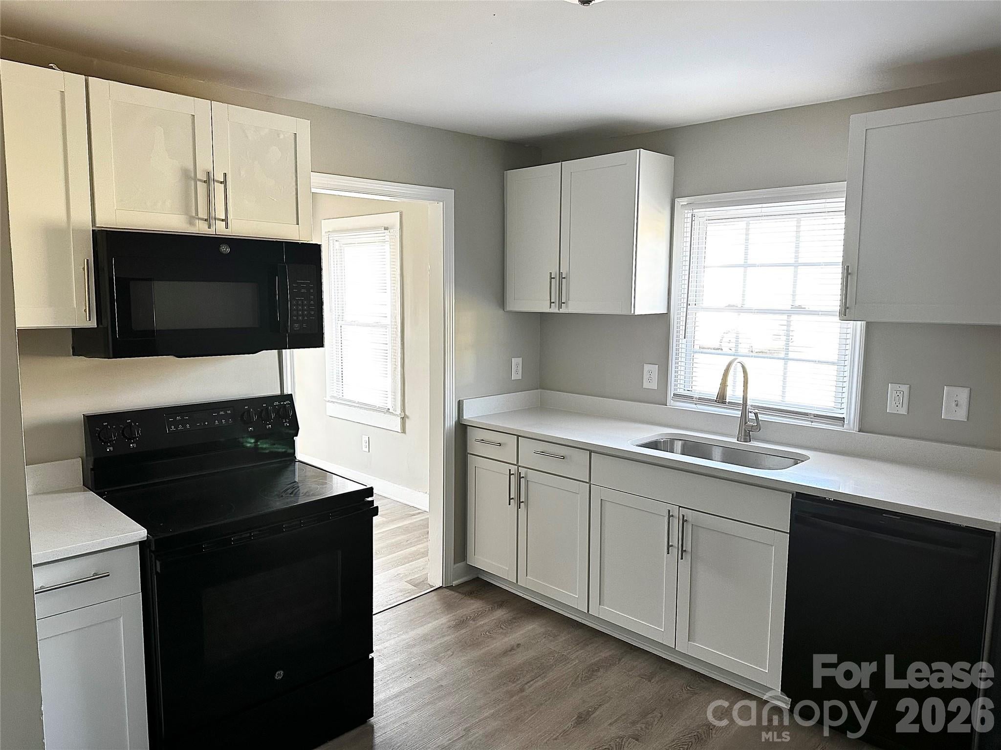 920 Holt Street — photo