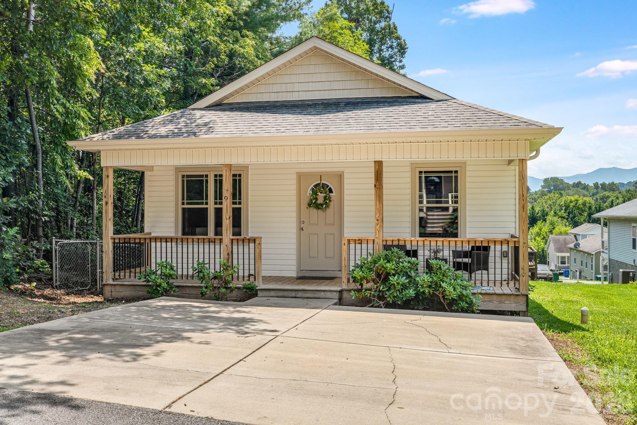 9 Coral Berry Drive — photo
