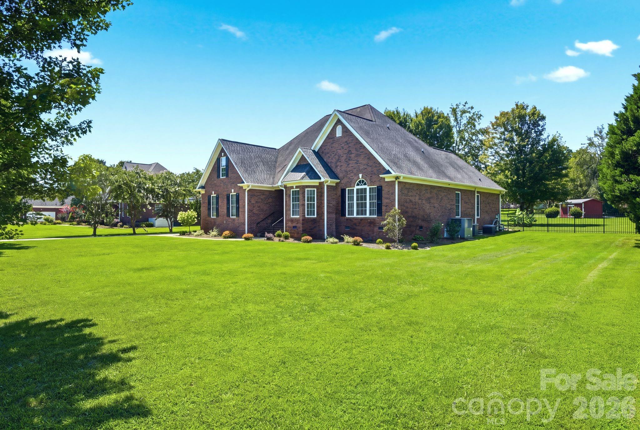535 Hallman Drive — photo