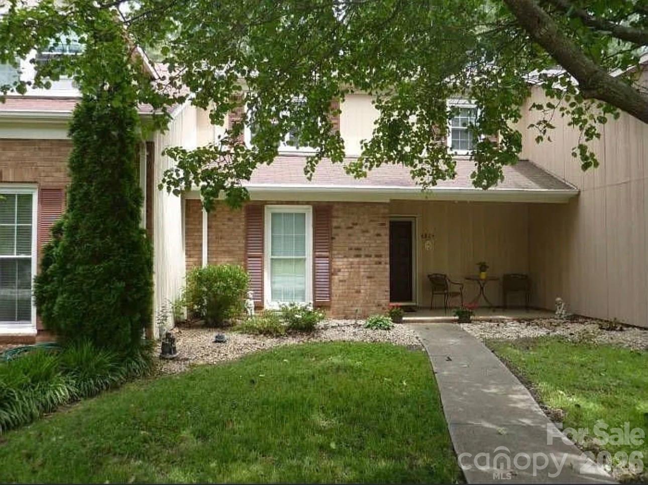 6805 Cabot Circle — photo