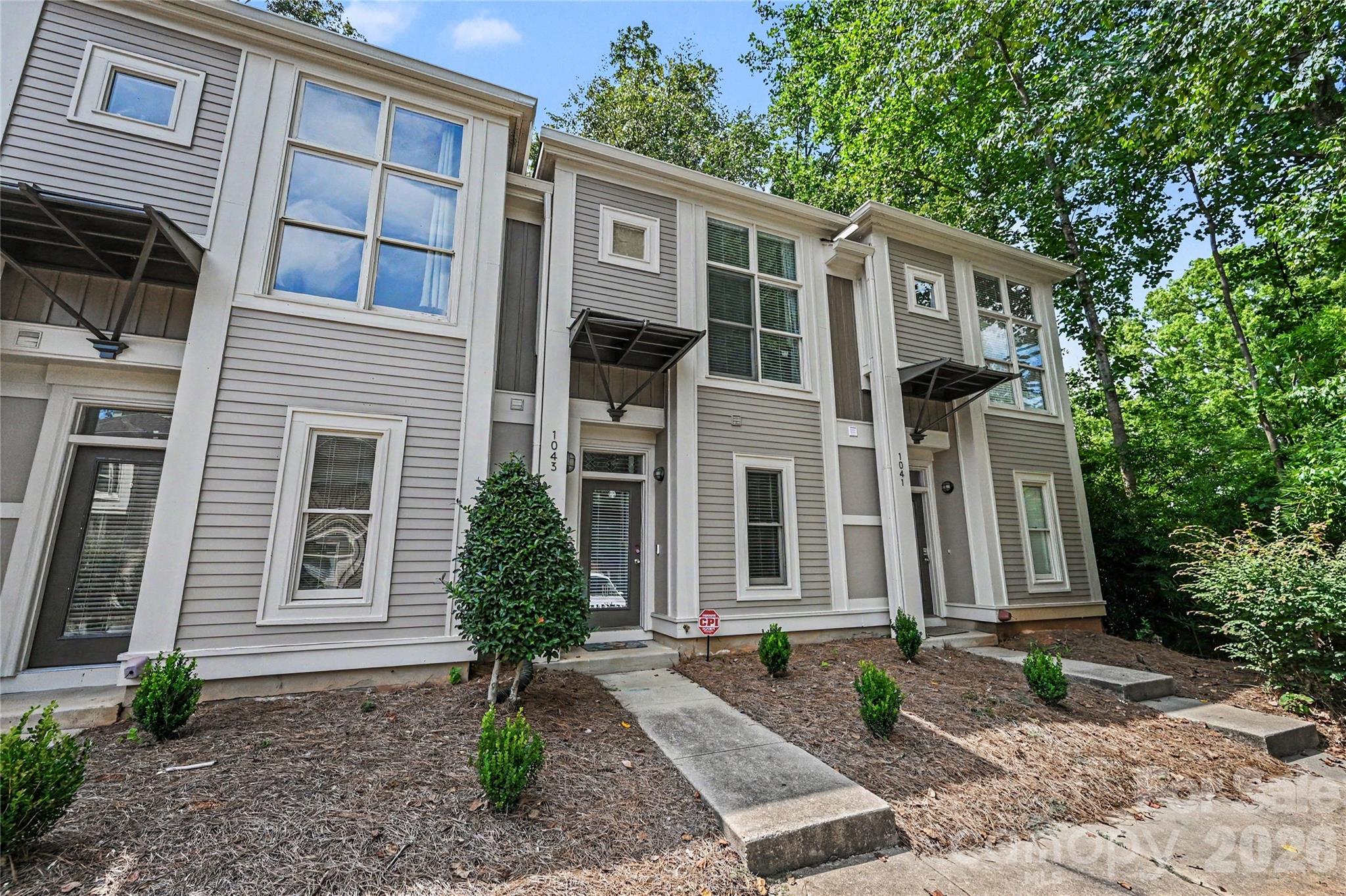 1043 Park West Drive — photo