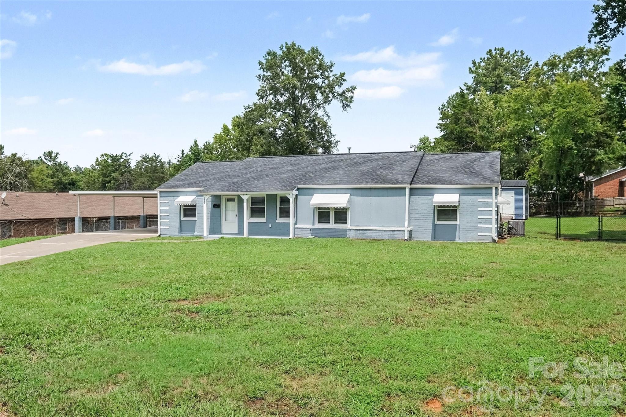 1352 Steed Street — photo