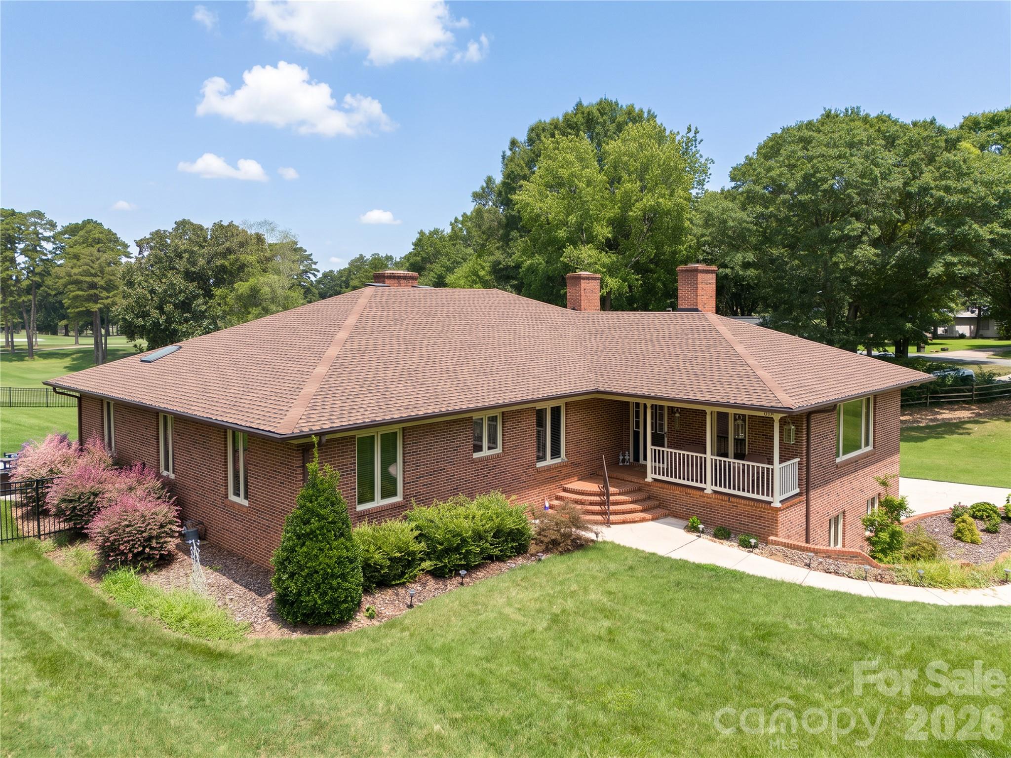1419 Stoneyridge Drive — photo