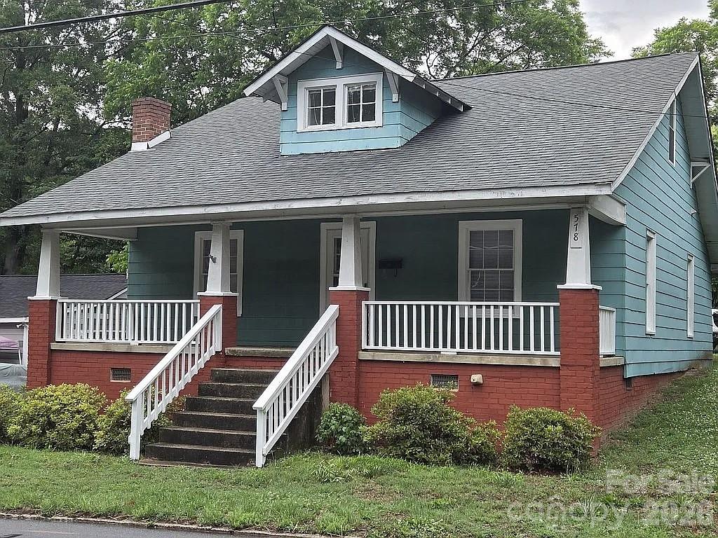 578 Harris Street NW — photo