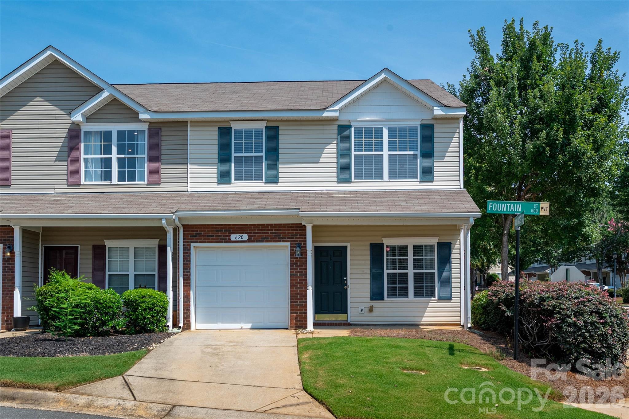 620 Fountain Court — photo