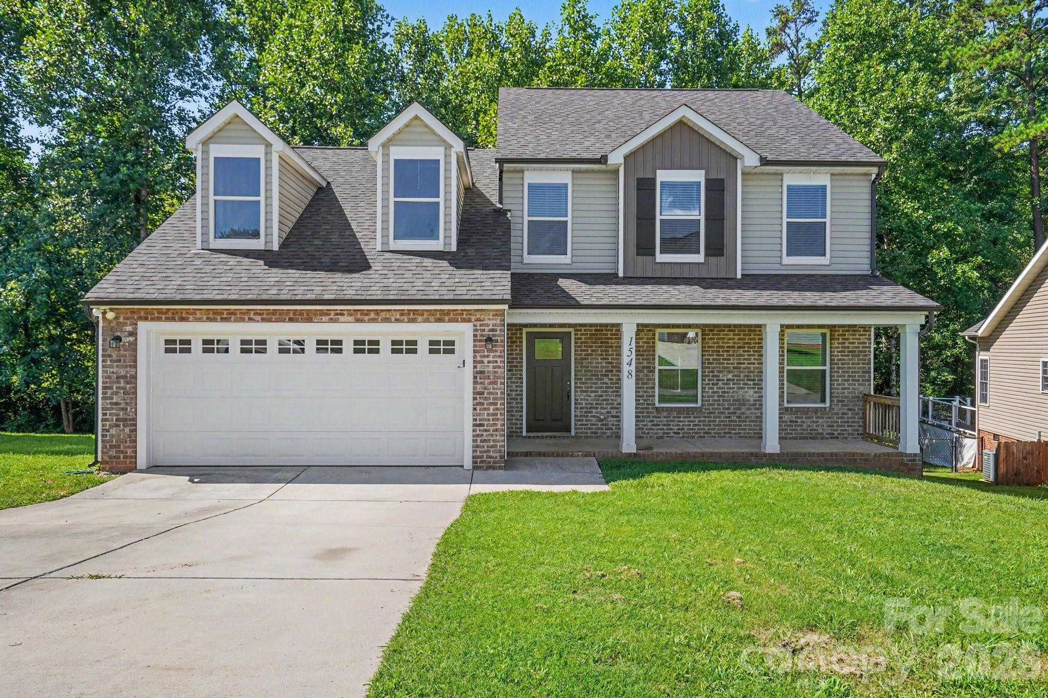 1548 Mayfair Drive — photo