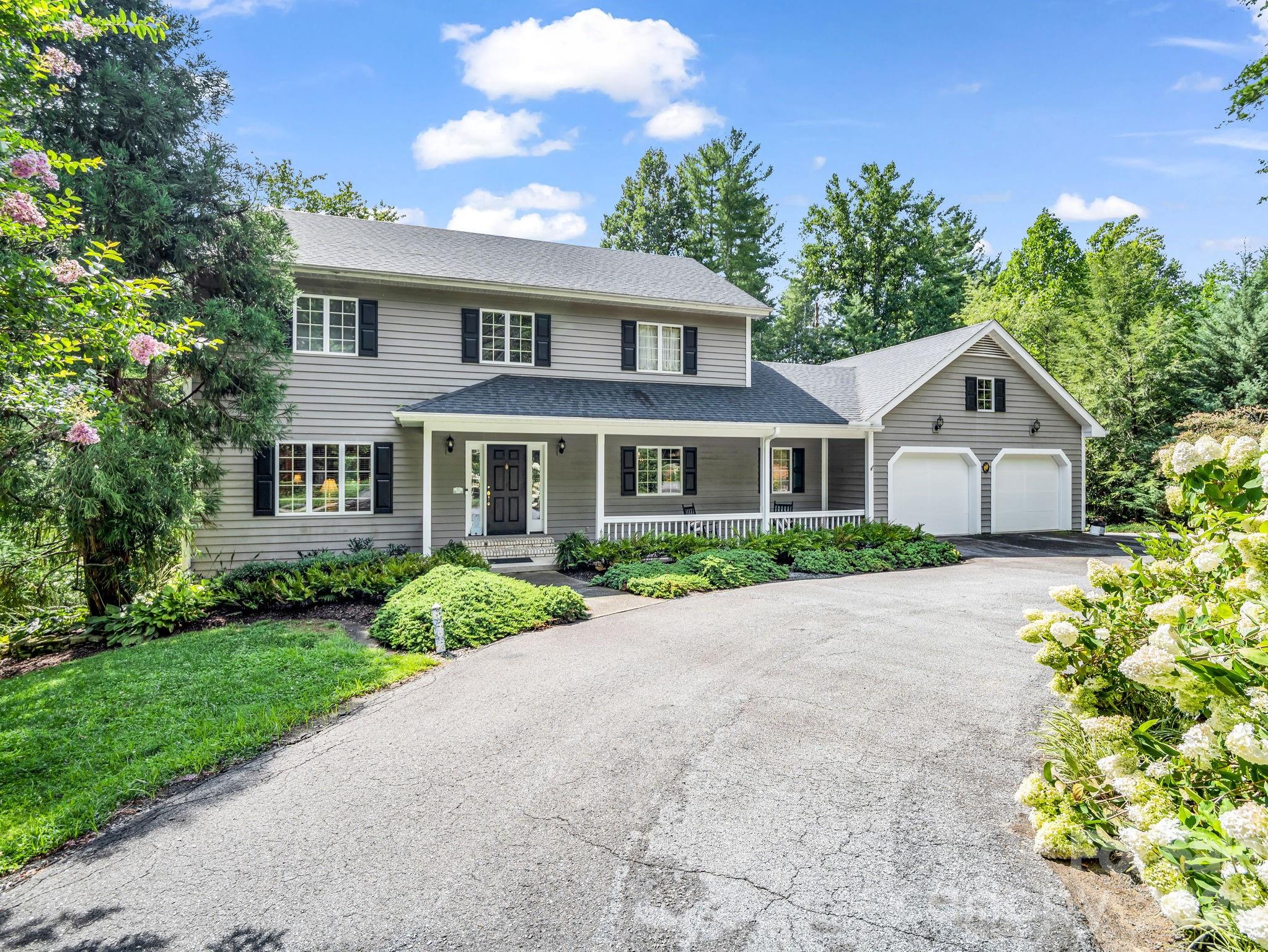 15 Ravenwood Drive — photo