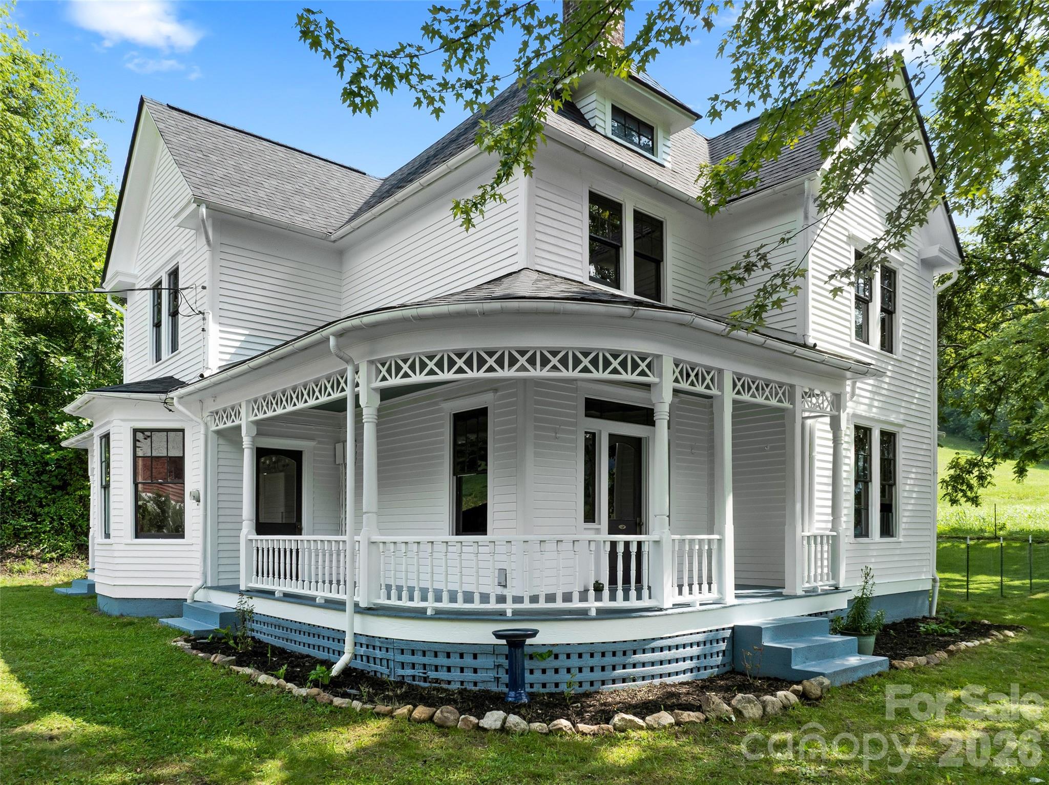 5 Clarks Cove Road — photo