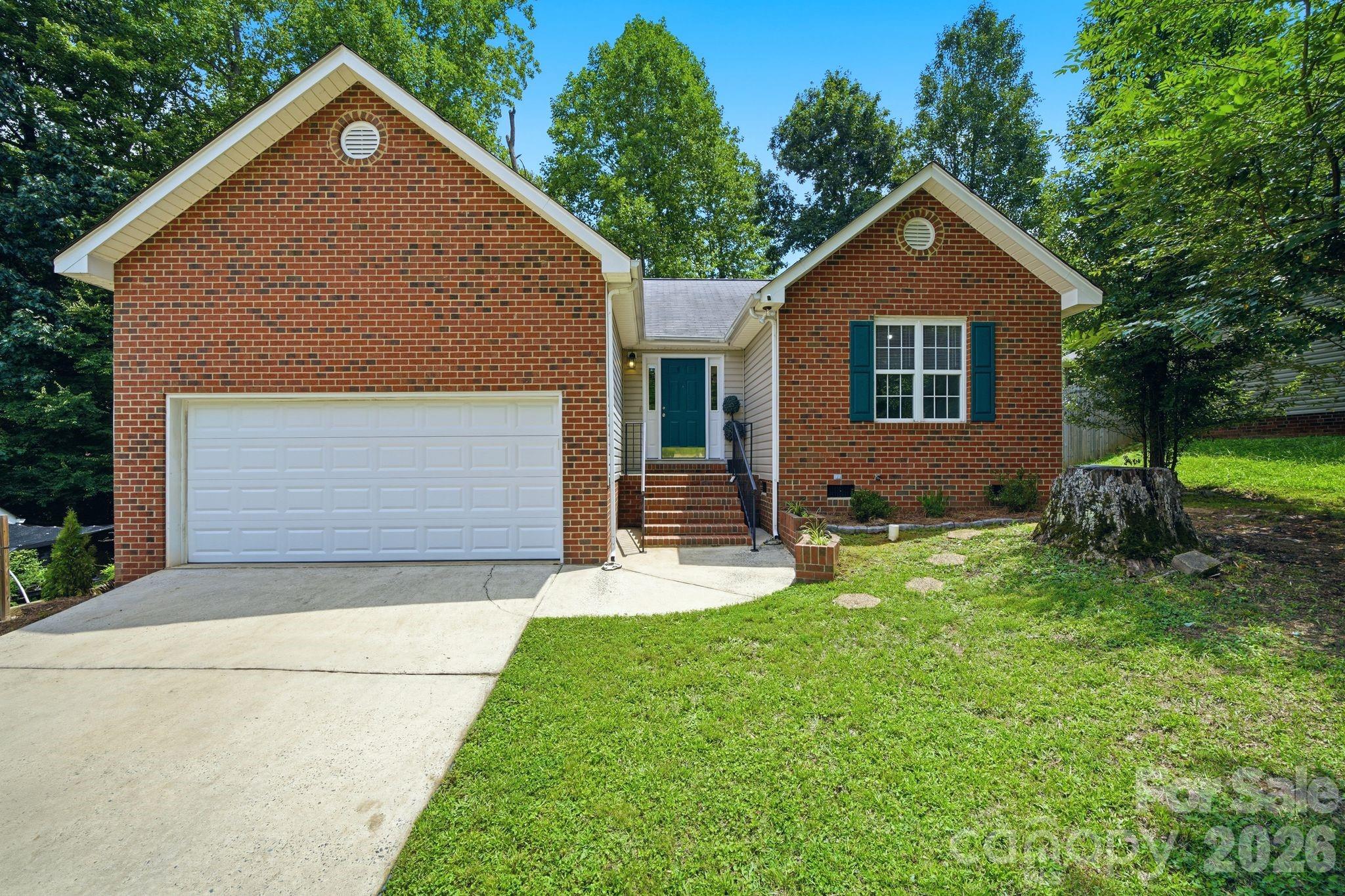 1008 Raywood Court — photo