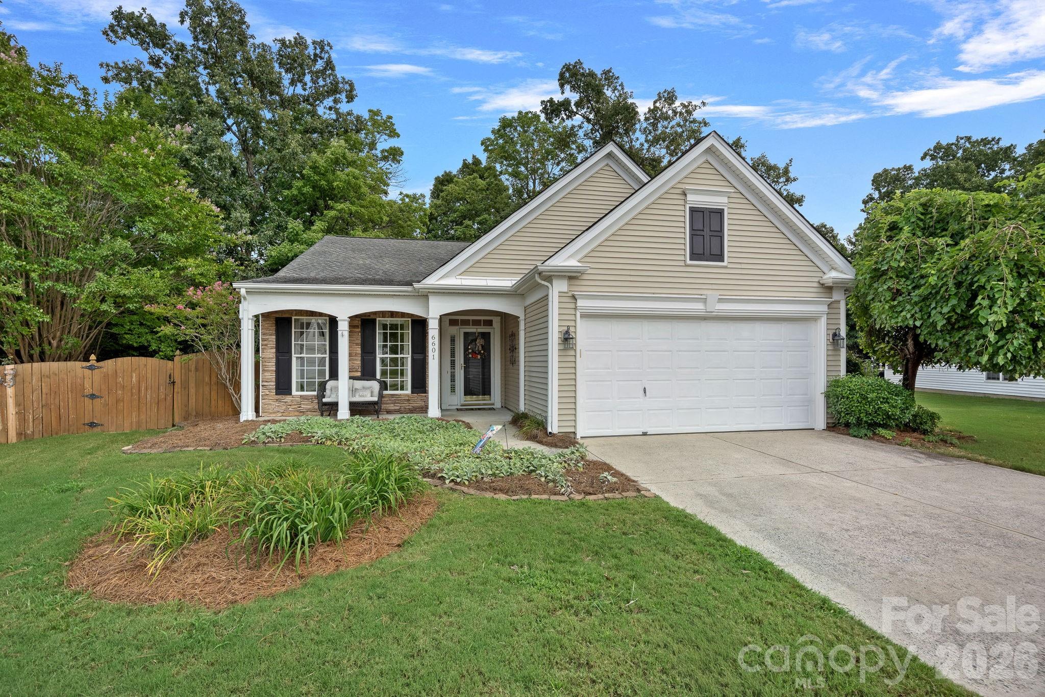 6601 Warbler Wood Court — photo