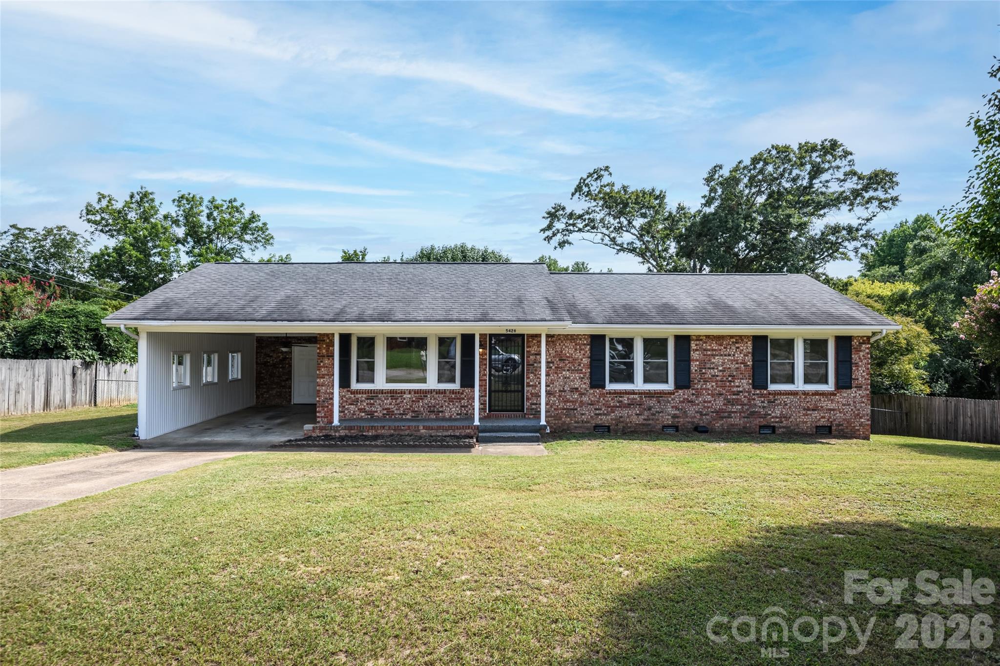 5426 Oakcrest Road — photo