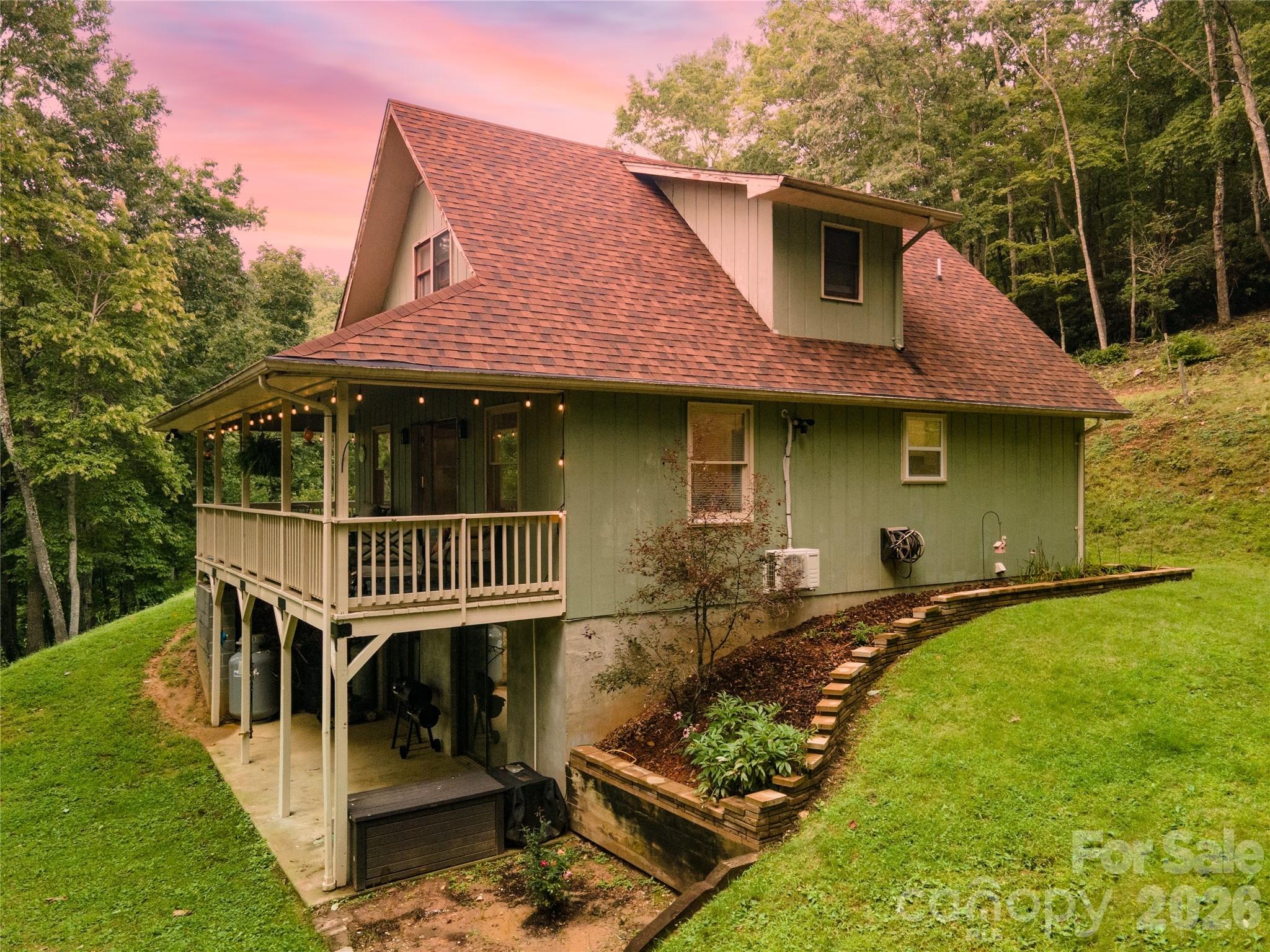 426 Meadowood Lane — photo