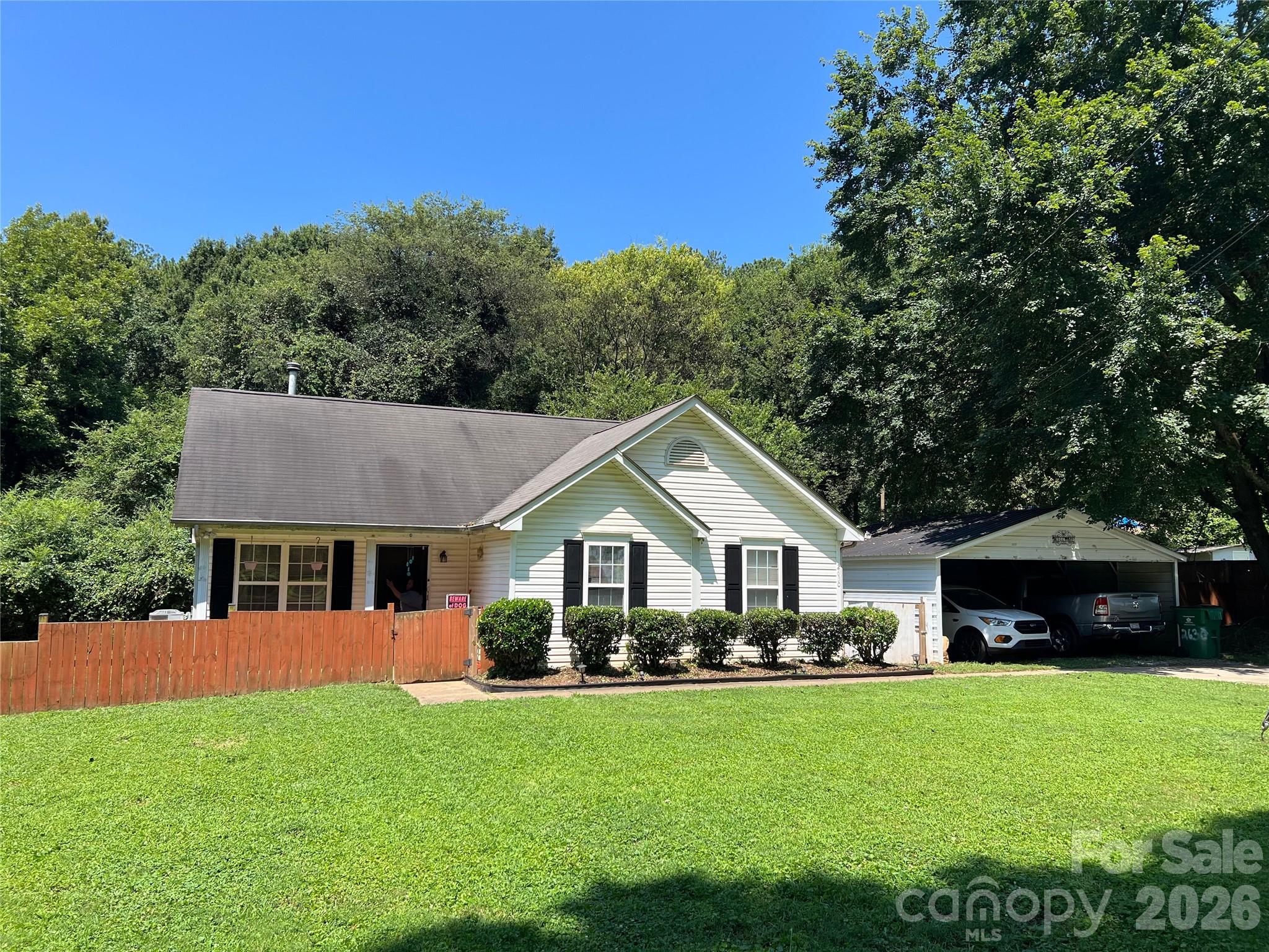 2630 Larry Drive — photo